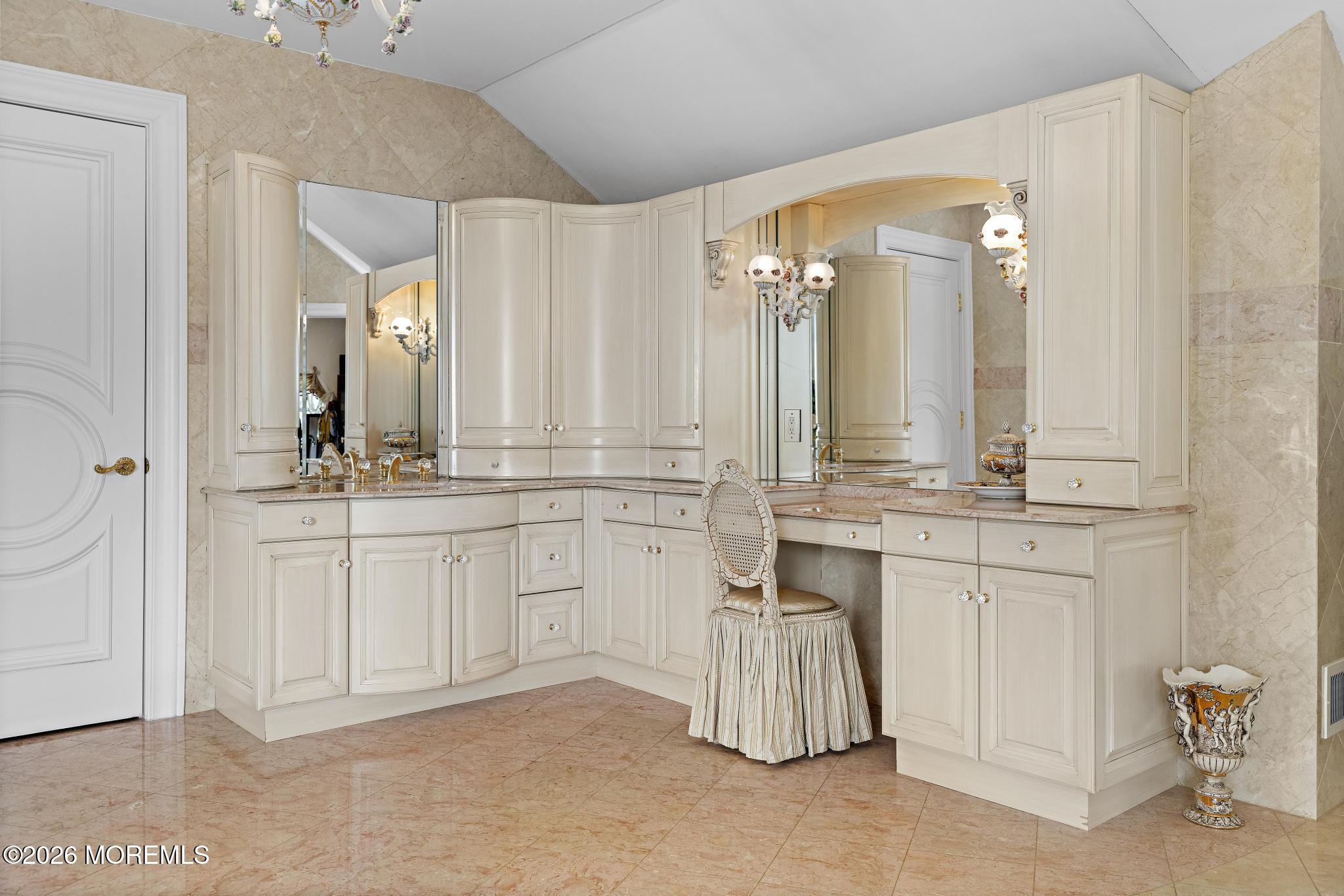 15 Deputy Minister Drive