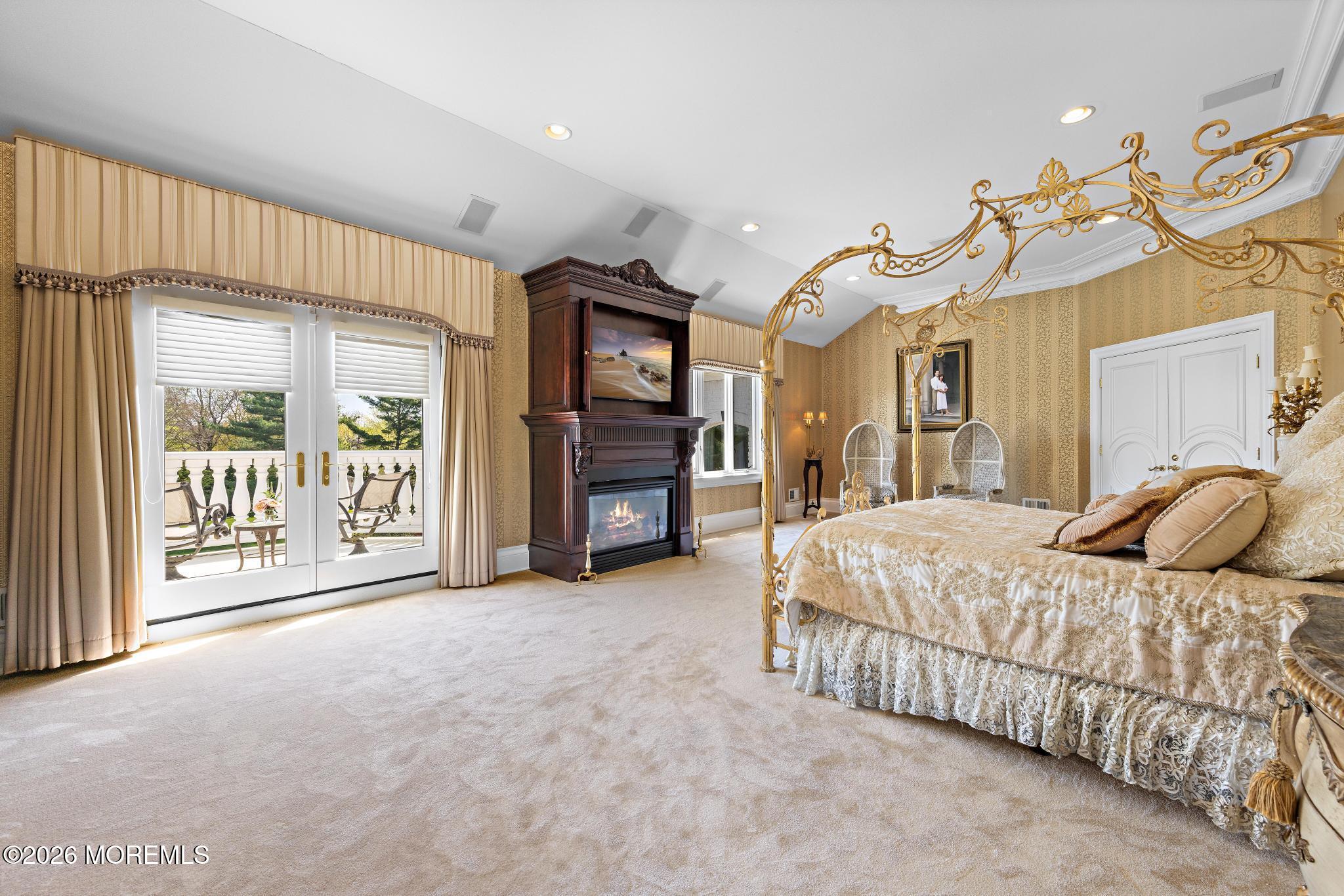 15 Deputy Minister Drive