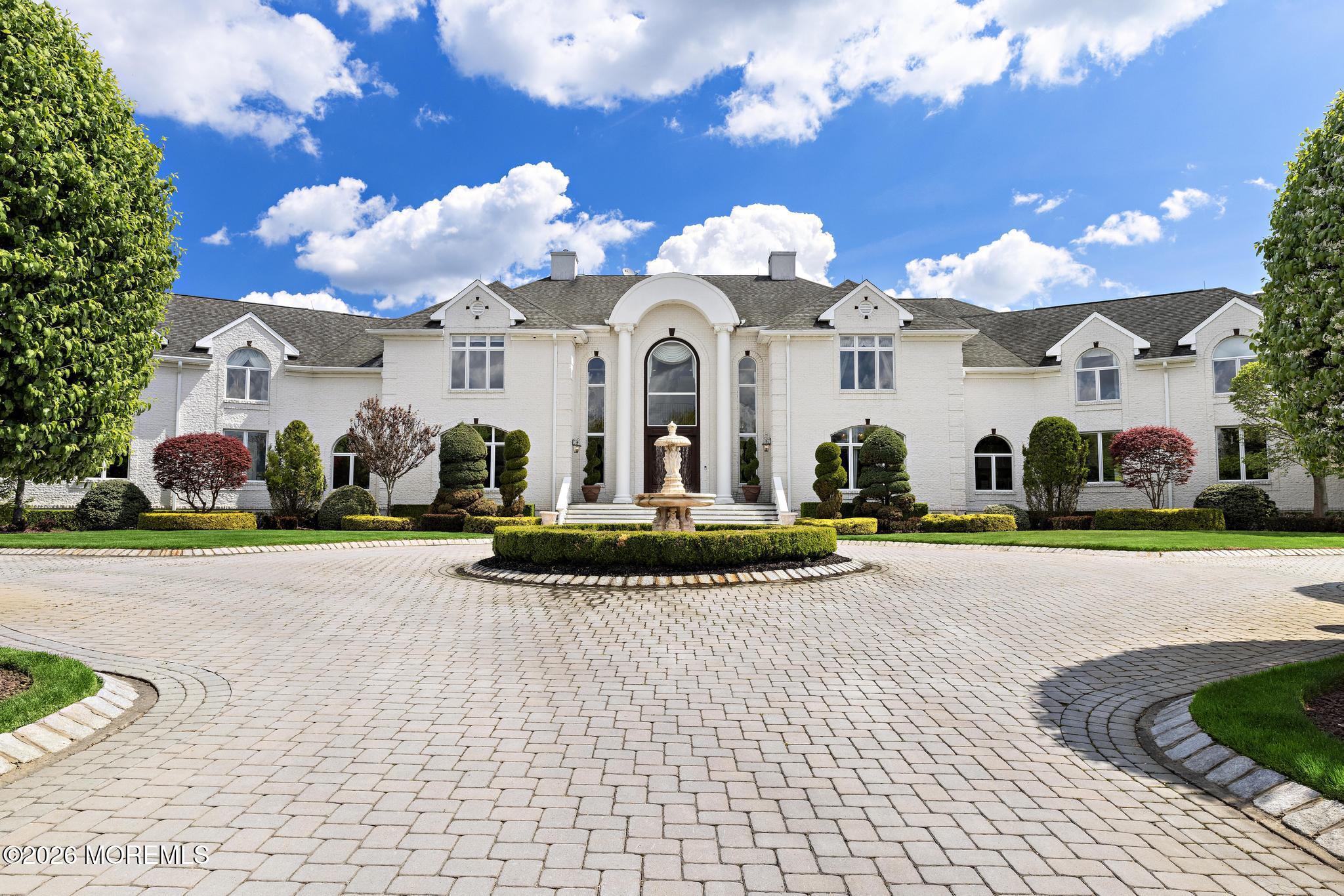 15 Deputy Minister Drive