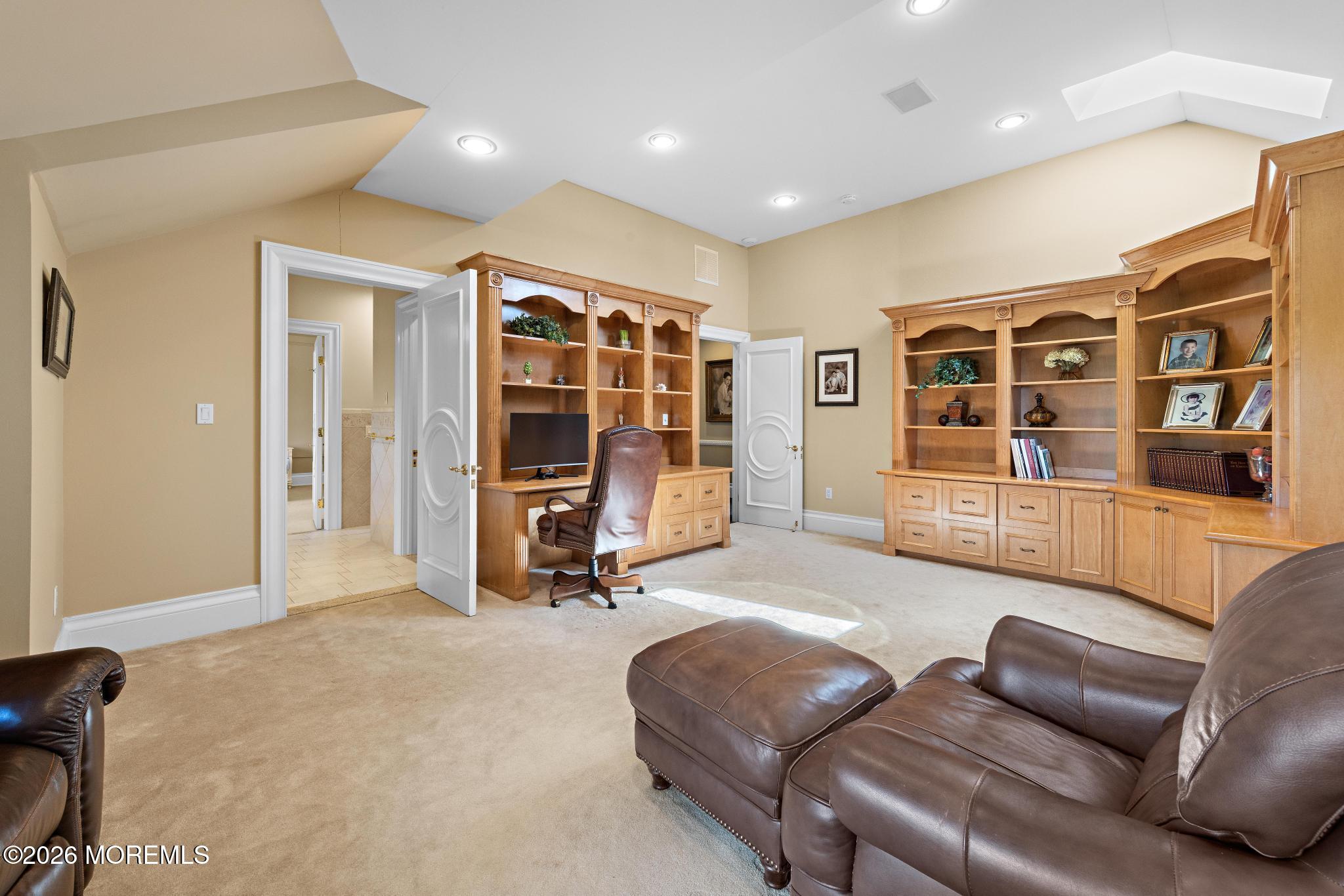 15 Deputy Minister Drive