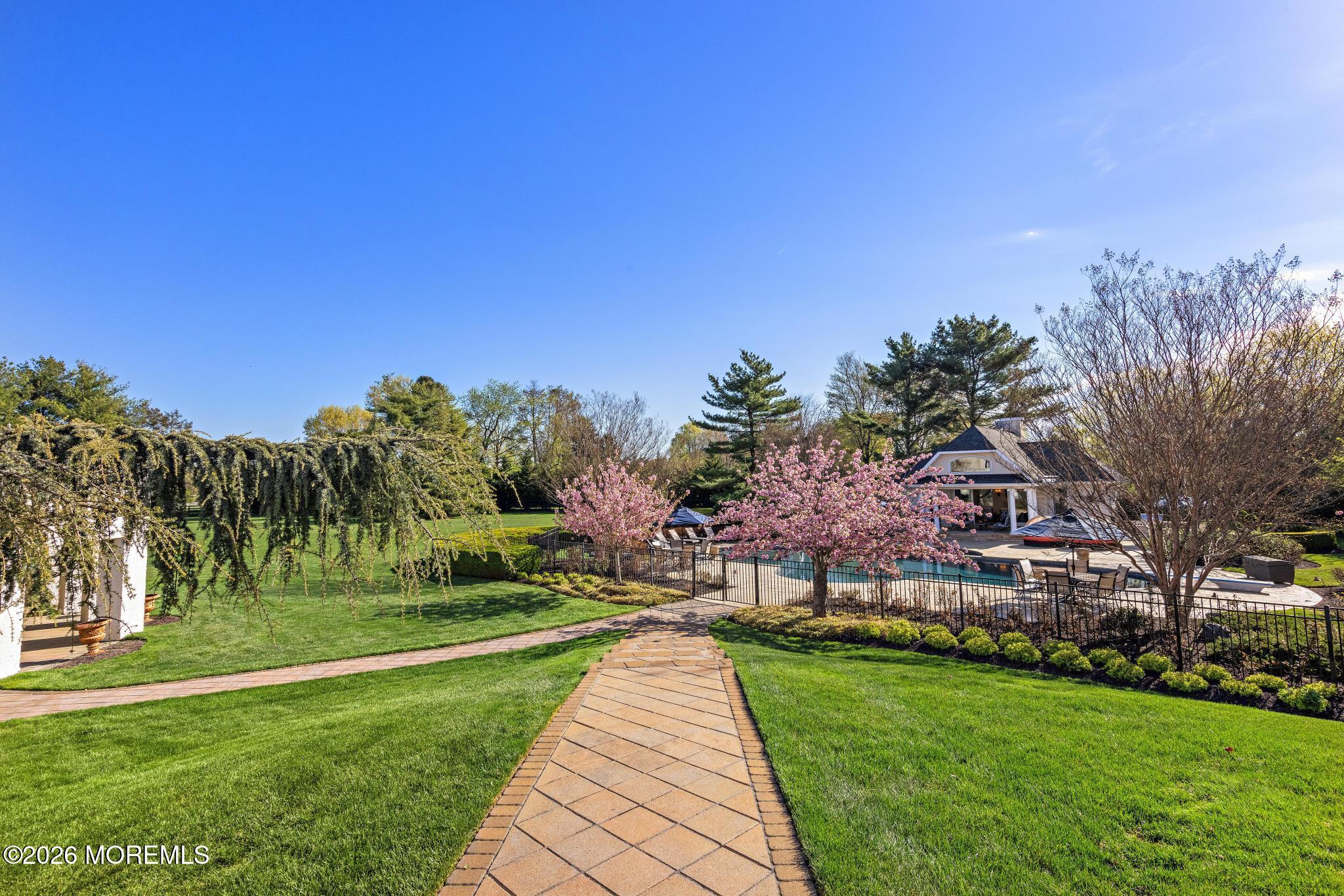 15 Deputy Minister Drive