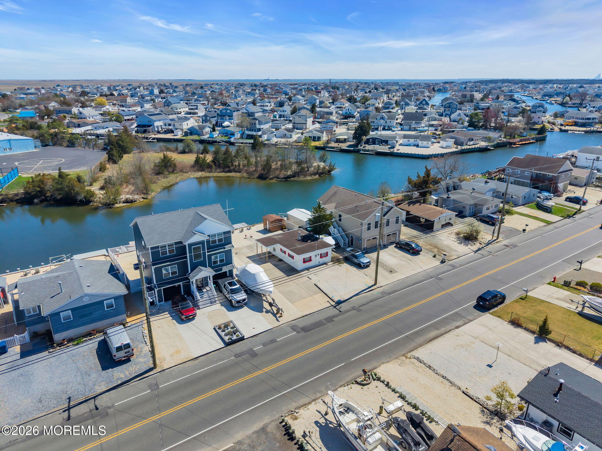 413 Twin Lakes Boulevard