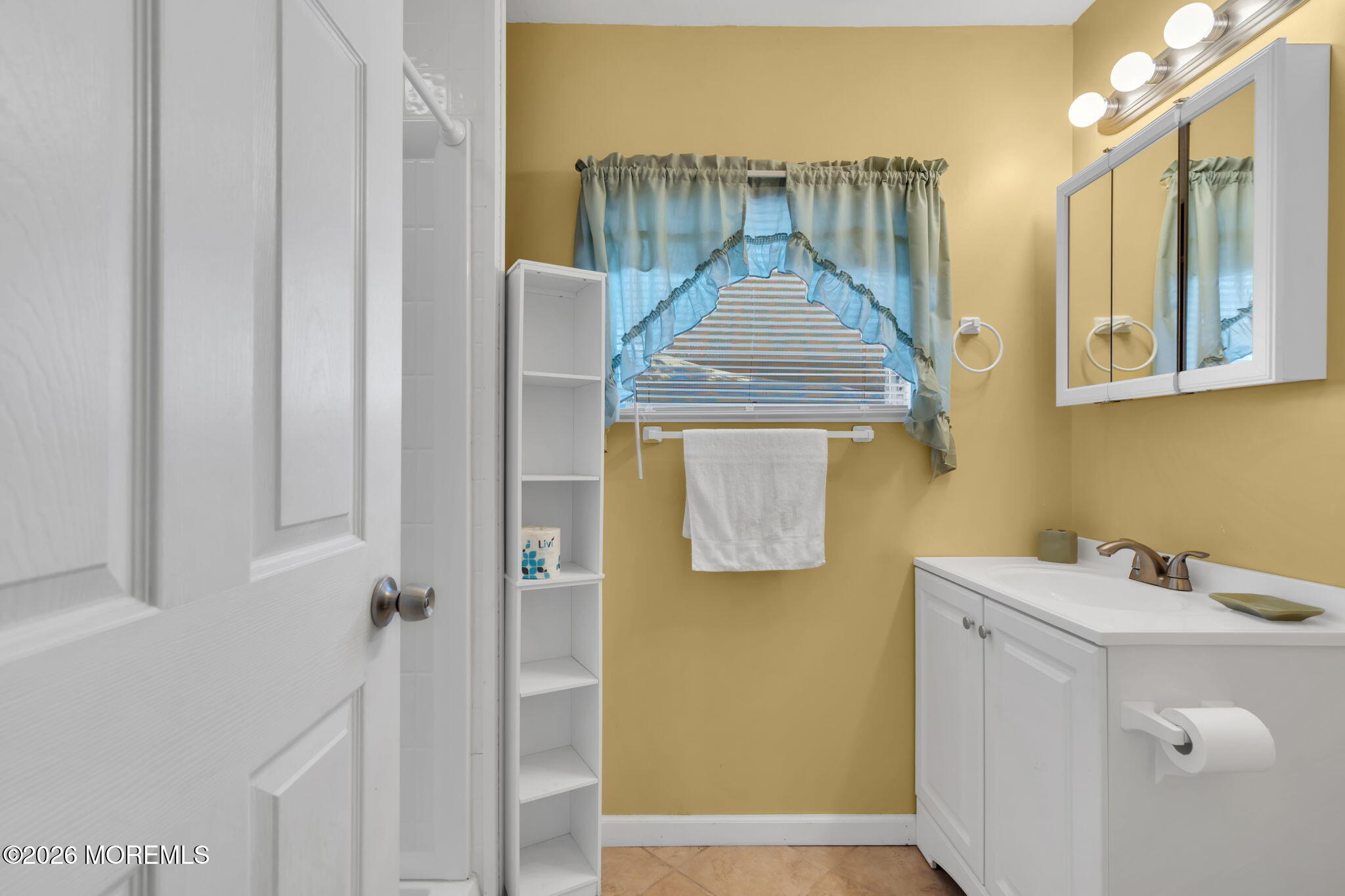 413 Twin Lakes Boulevard