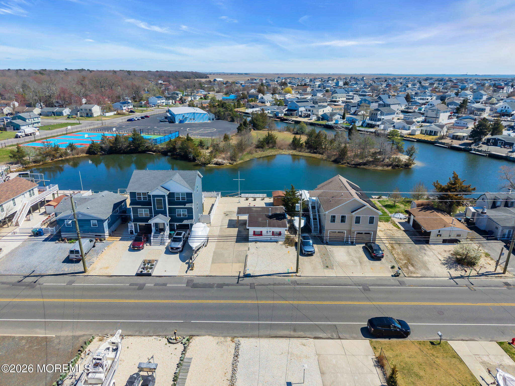 413 Twin Lakes Boulevard