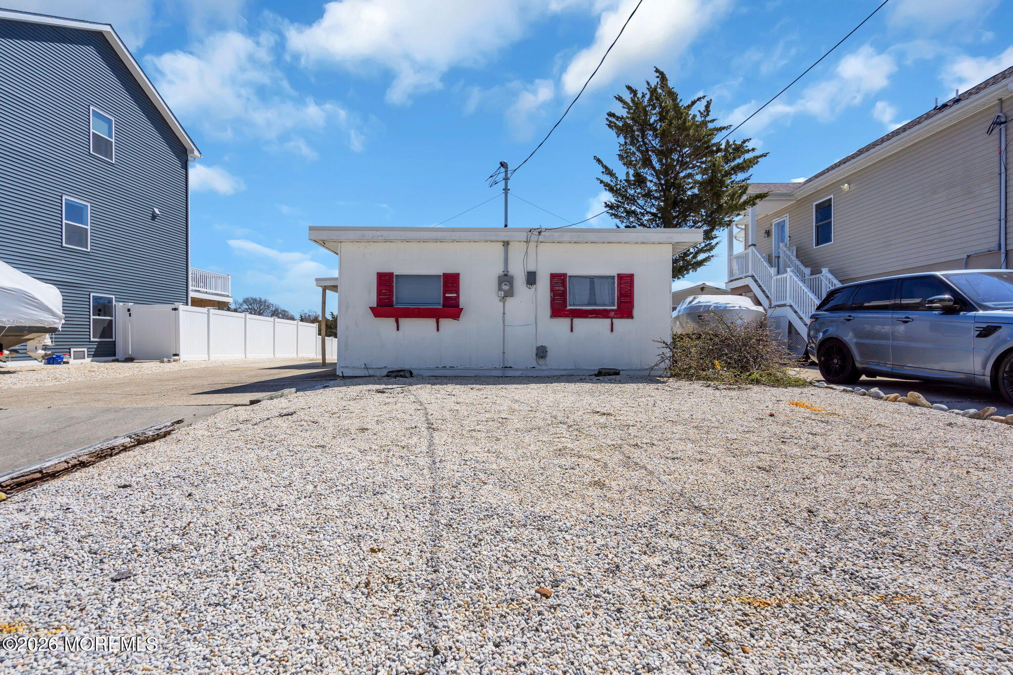 413 Twin Lakes Boulevard