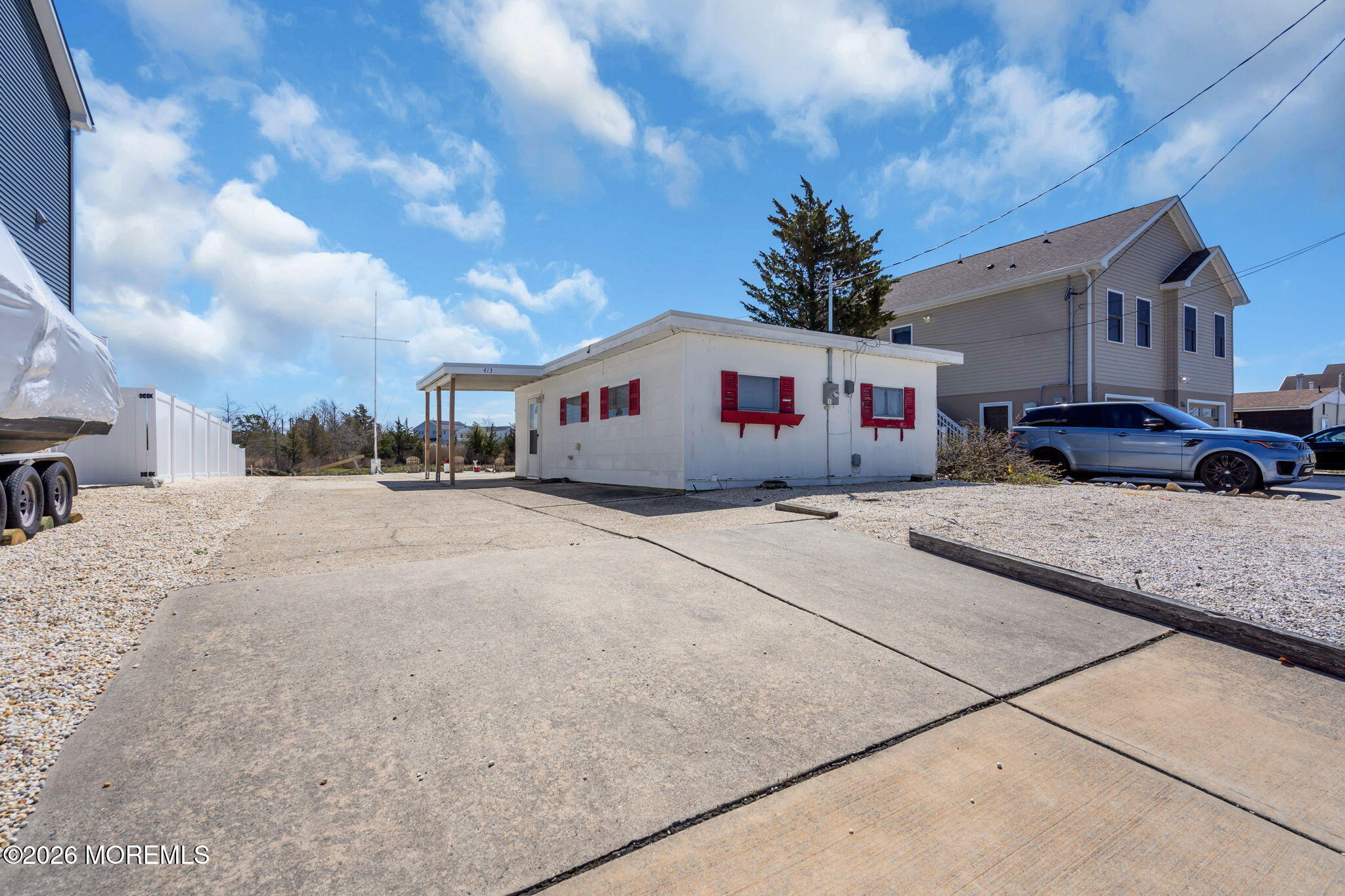 413 Twin Lakes Boulevard