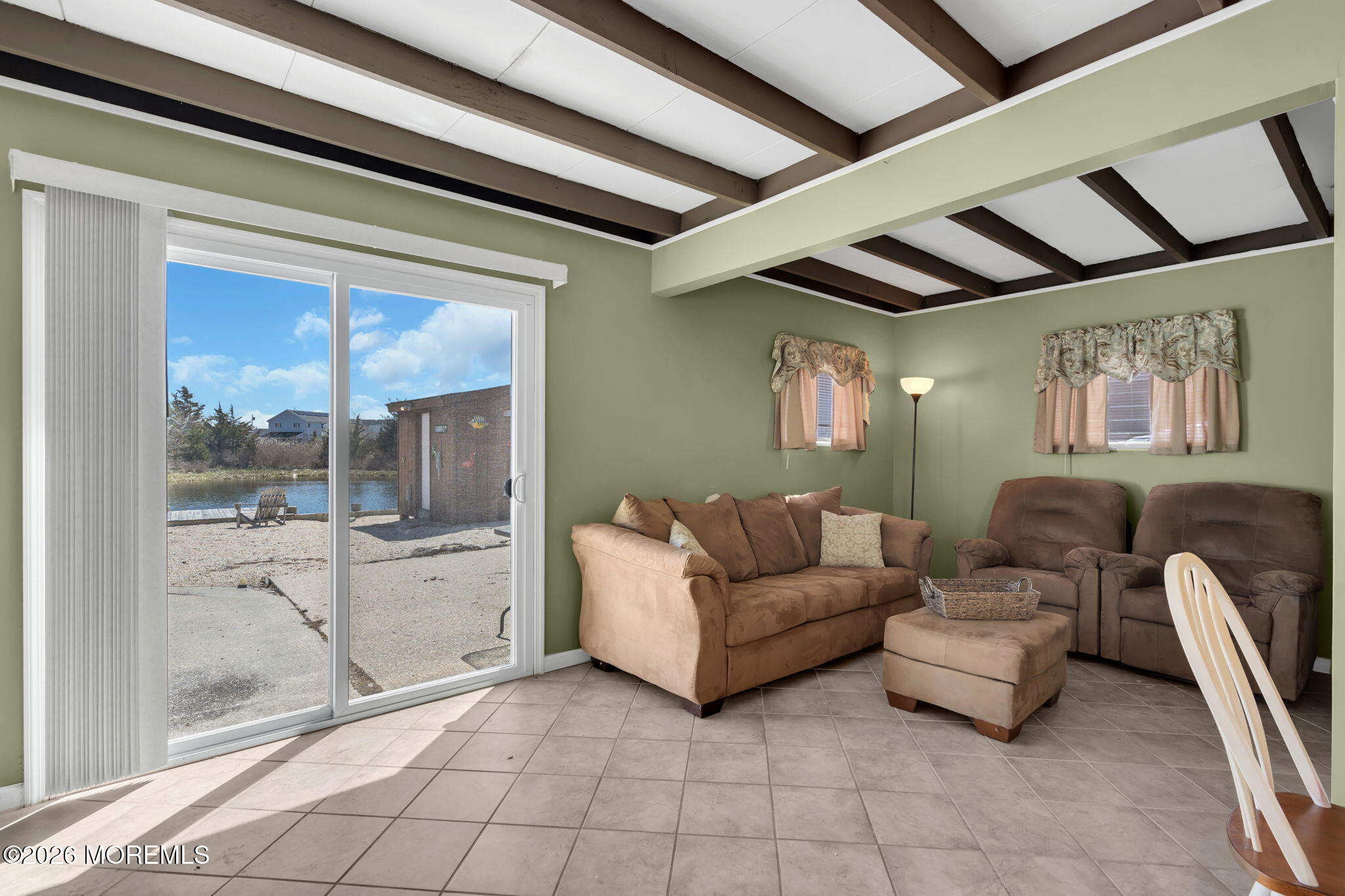 413 Twin Lakes Boulevard