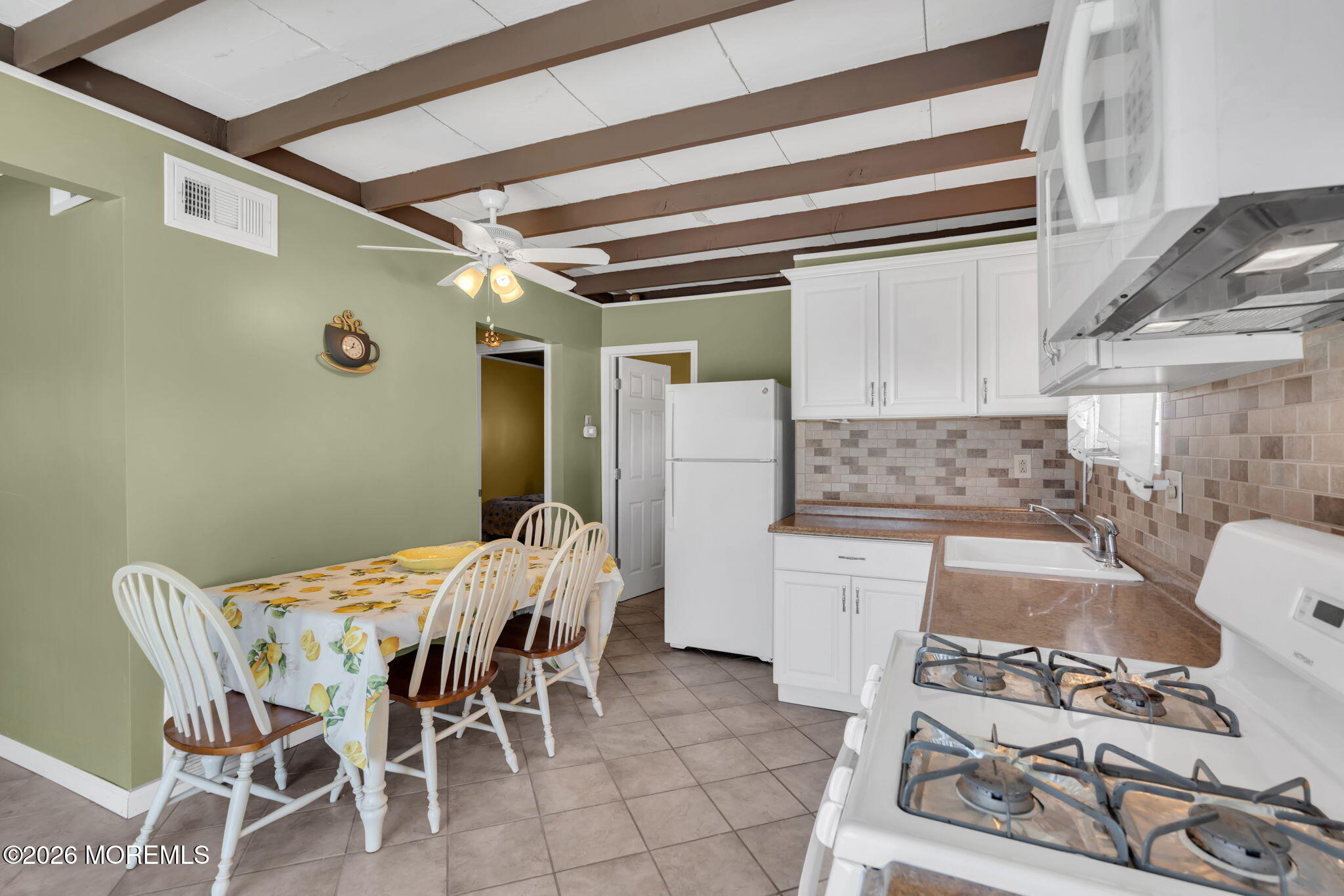 413 Twin Lakes Boulevard