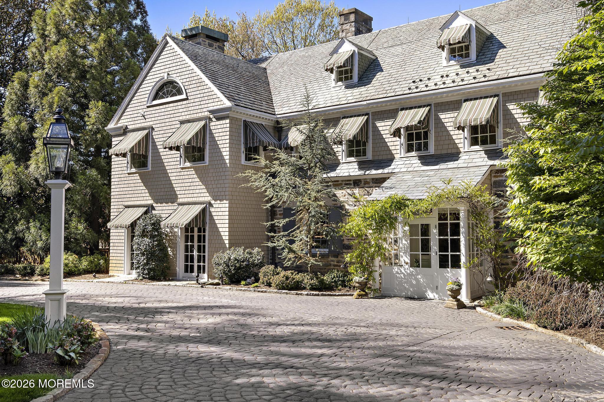 52 Buena Vista Avenue