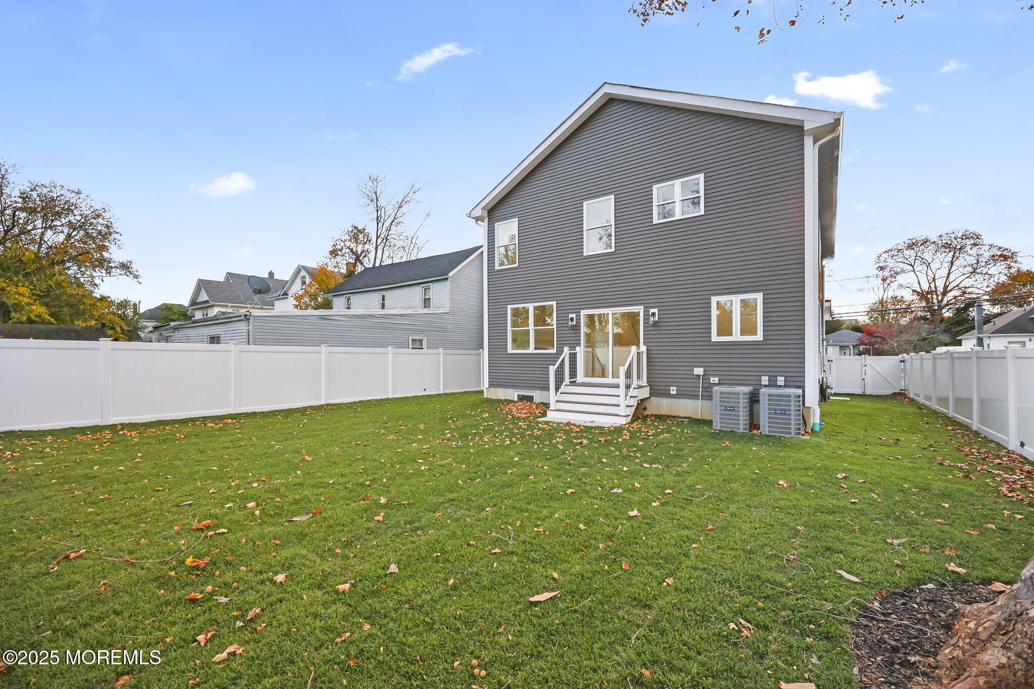 211 Rockwell Avenue