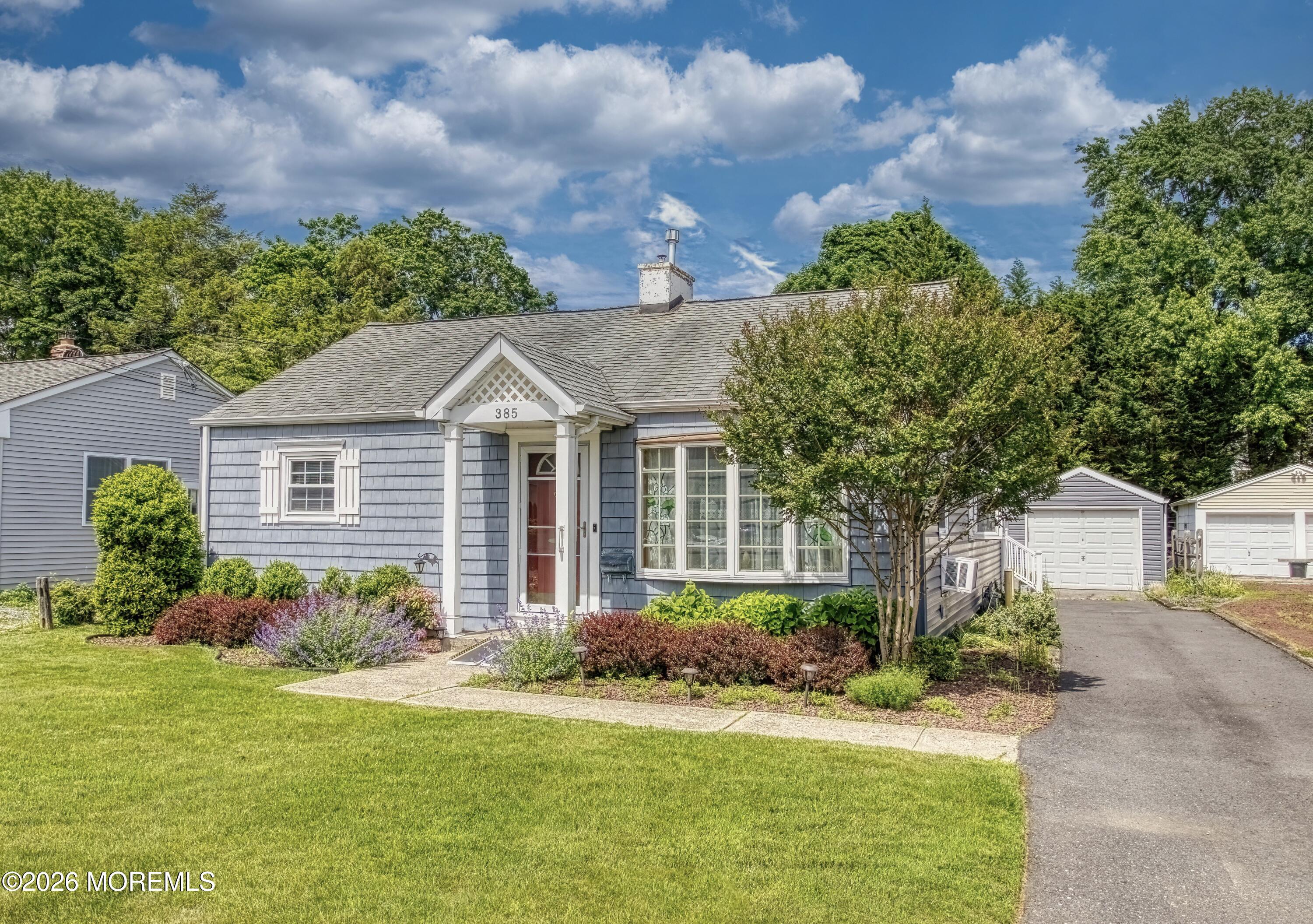 385 Prospect Avenue