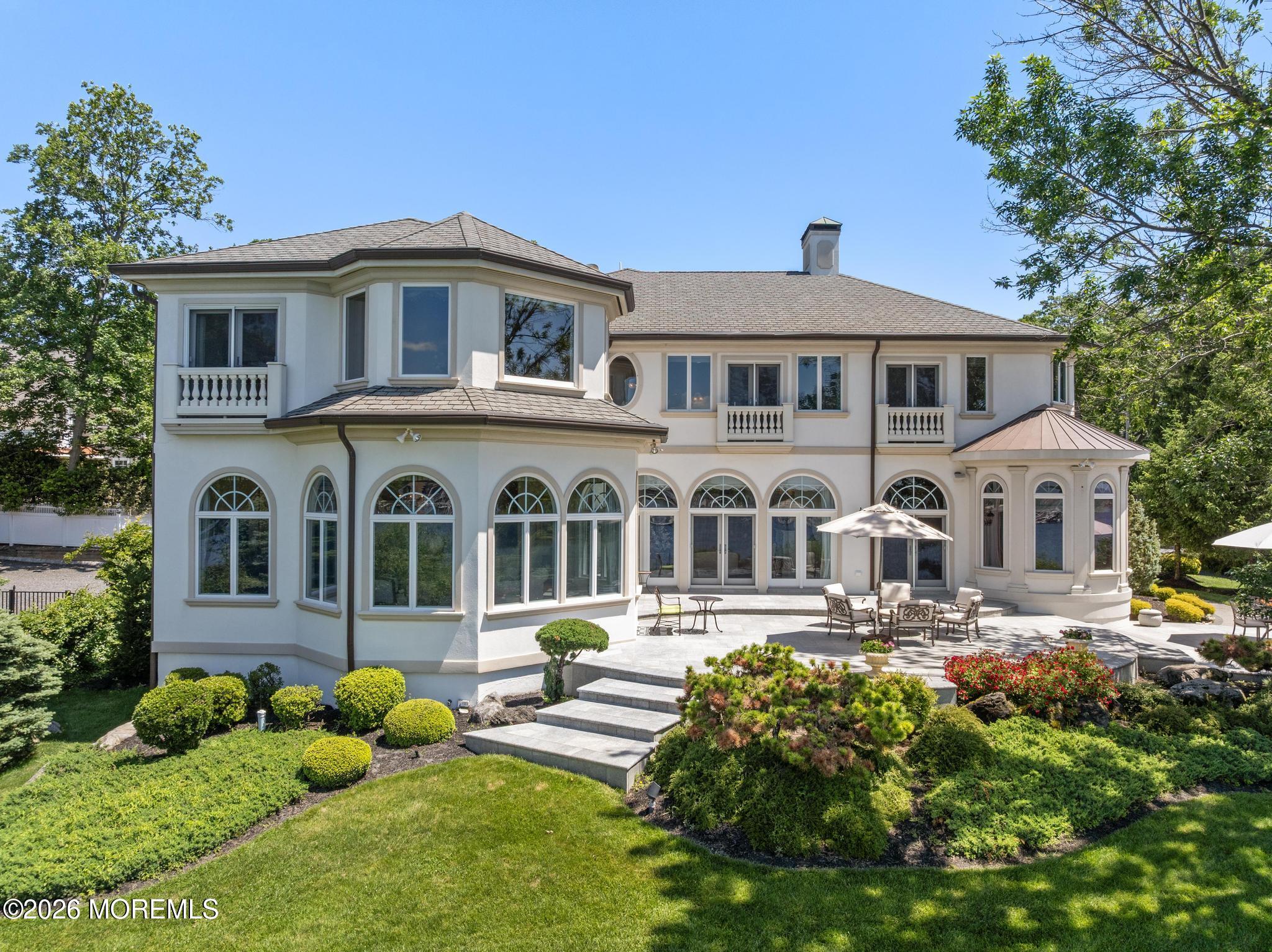 1015 Forrest Road