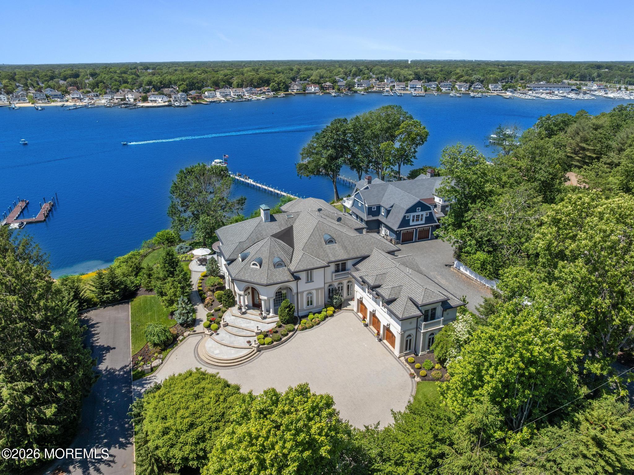 1015 Forrest Road