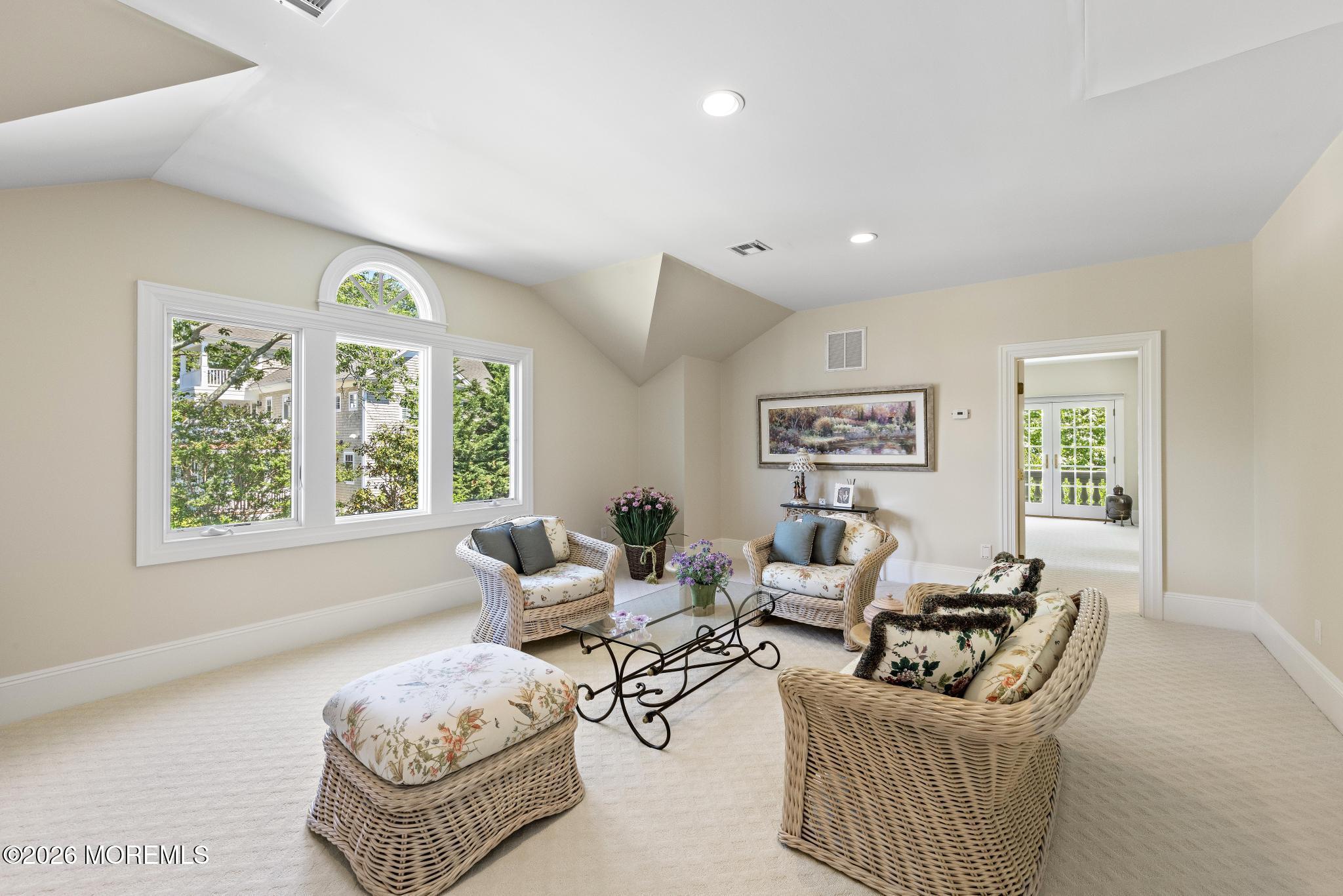 1015 Forrest Road