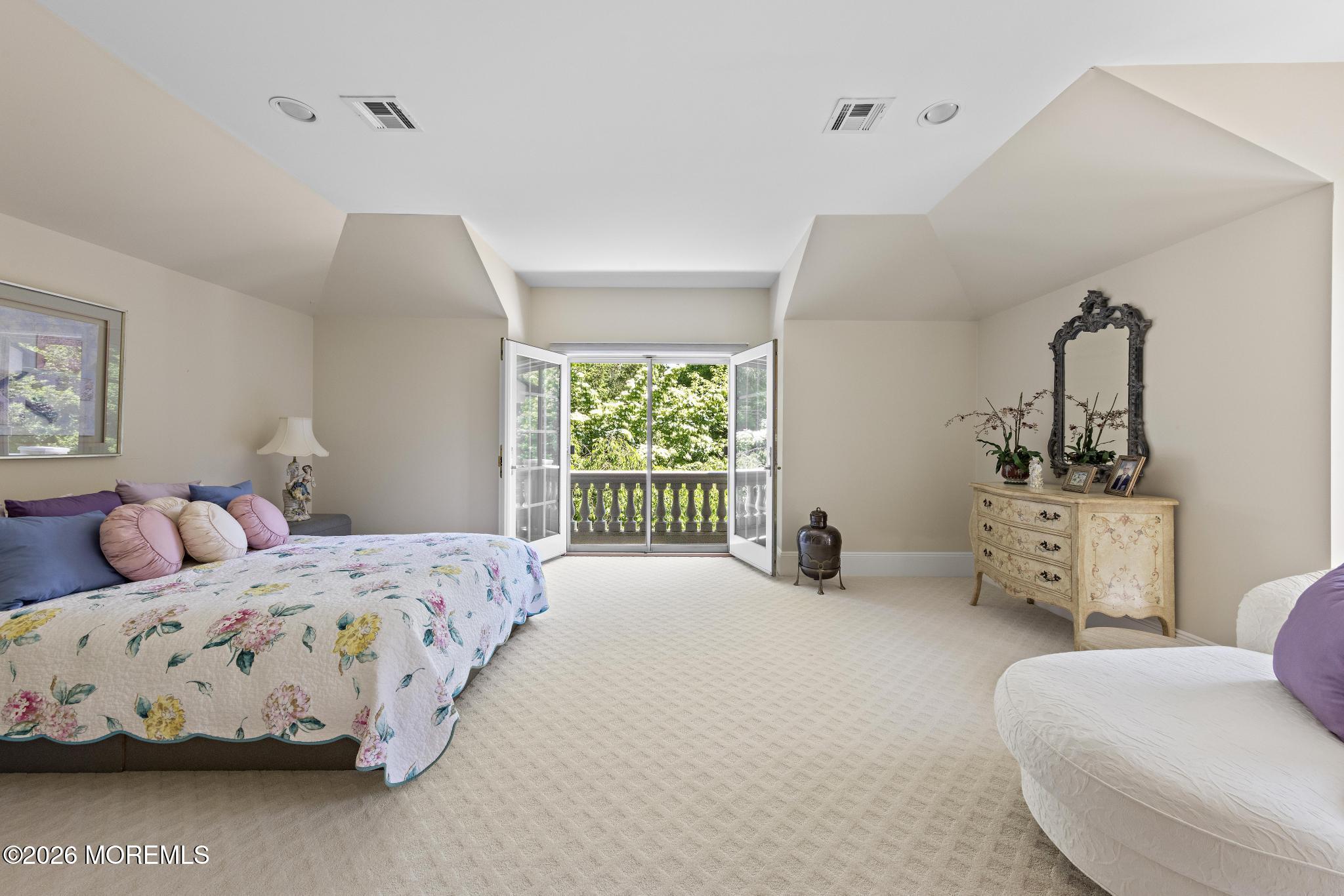 1015 Forrest Road