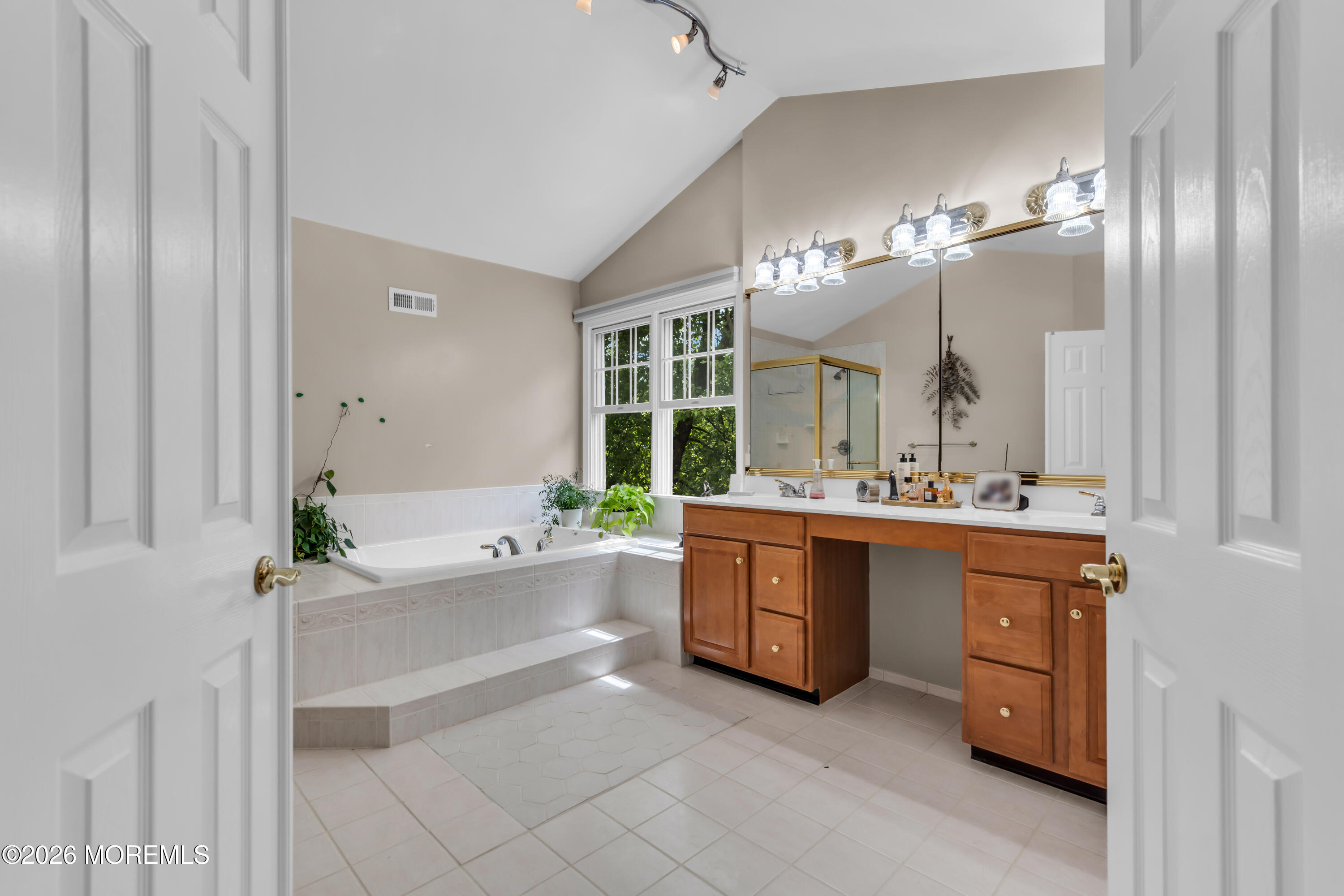 8 Steeplechase Lane