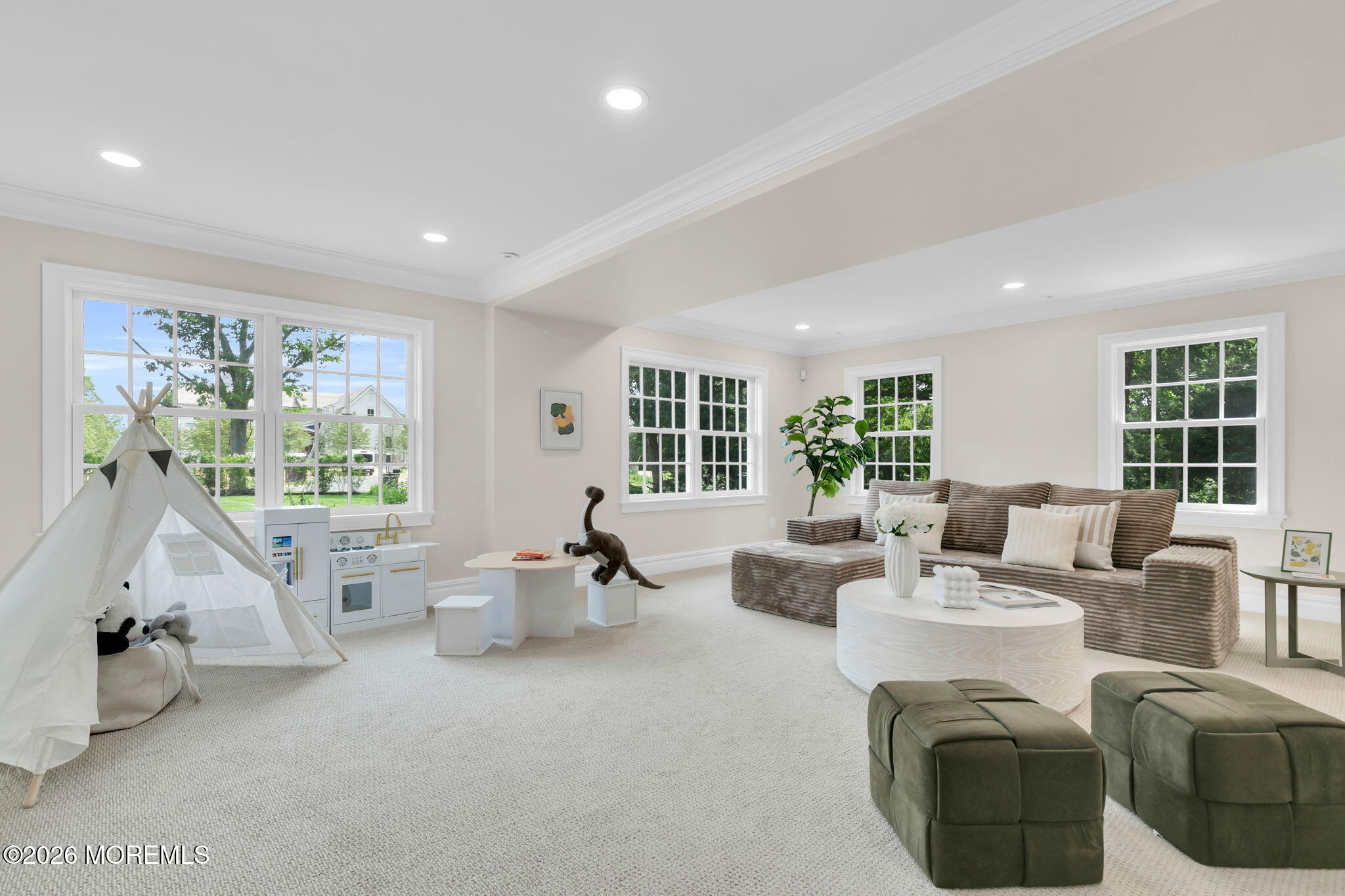 8 Black Point Horseshoe Street