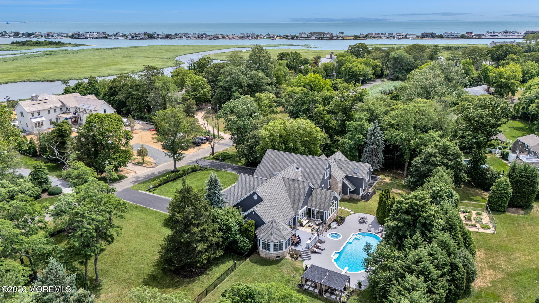 8 Black Point Horseshoe Street