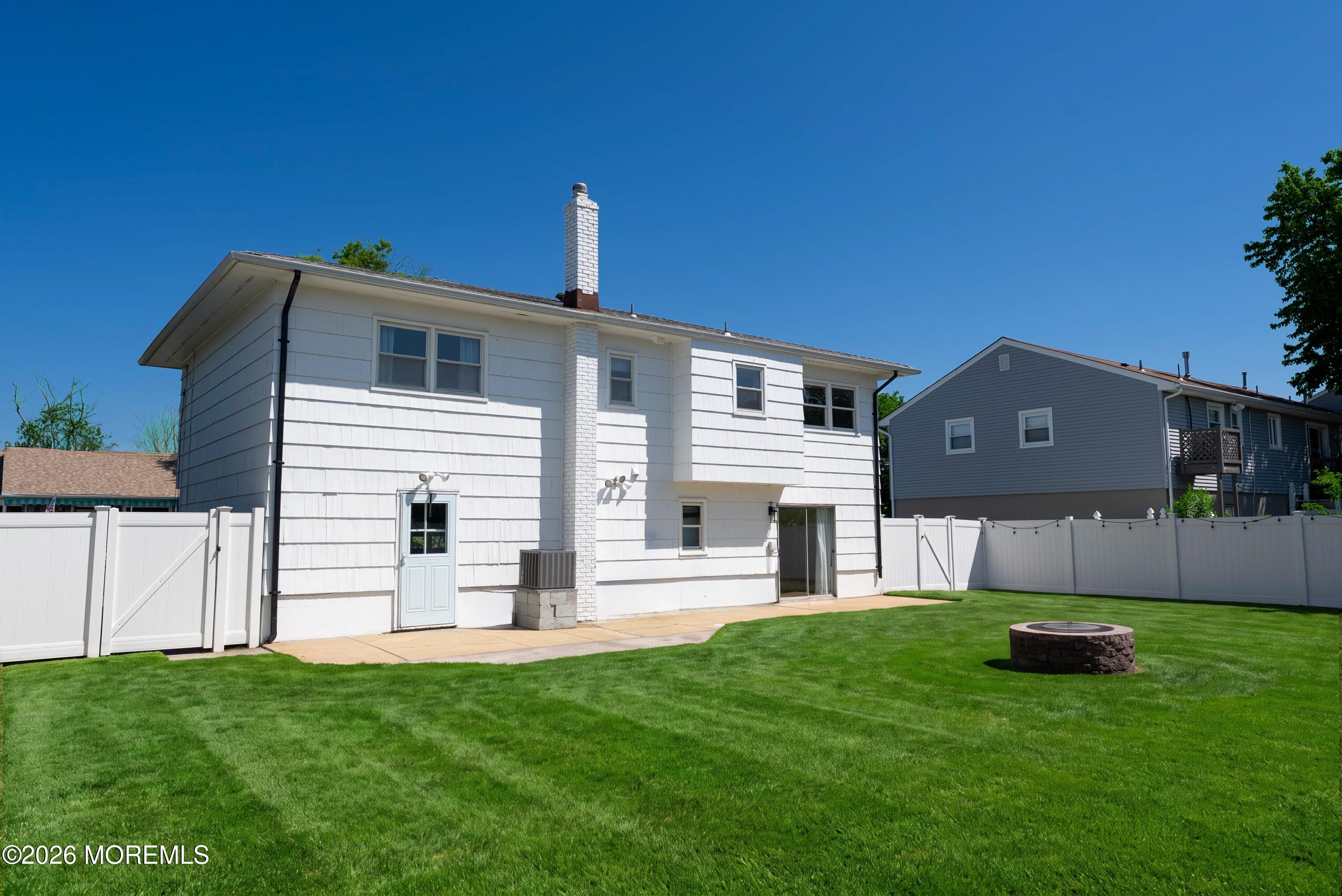 8 Woolley Street