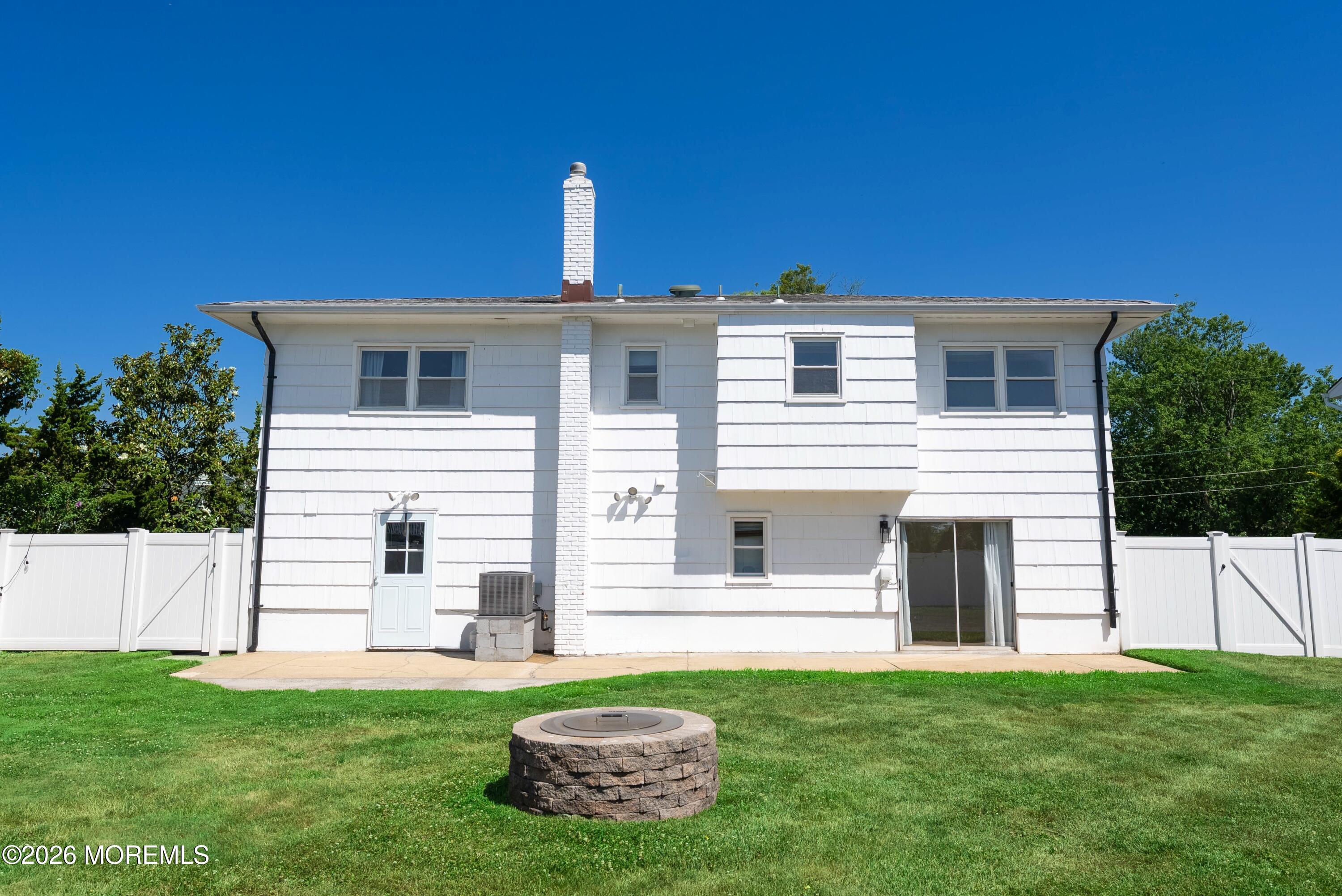 8 Woolley Street
