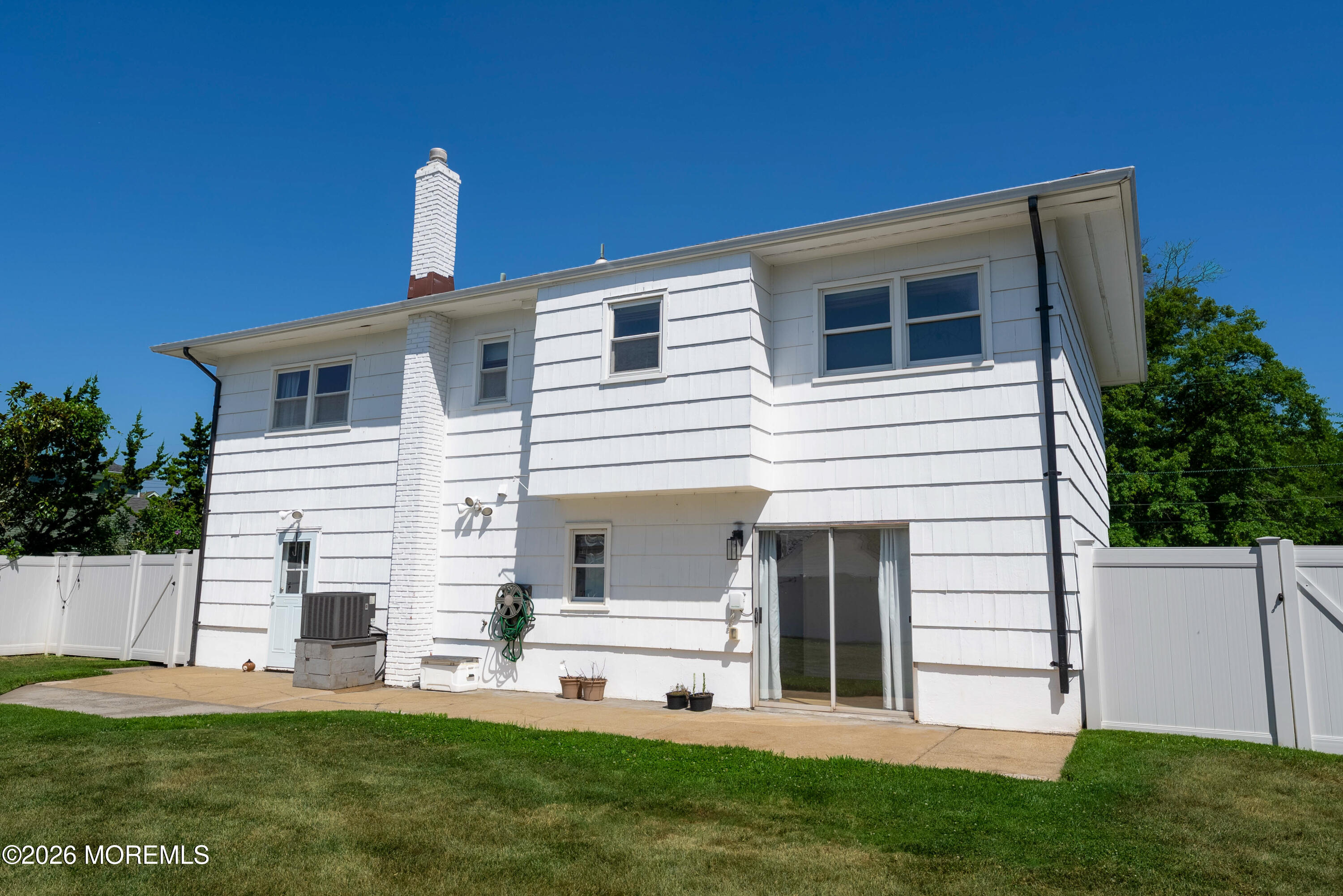 8 Woolley Street