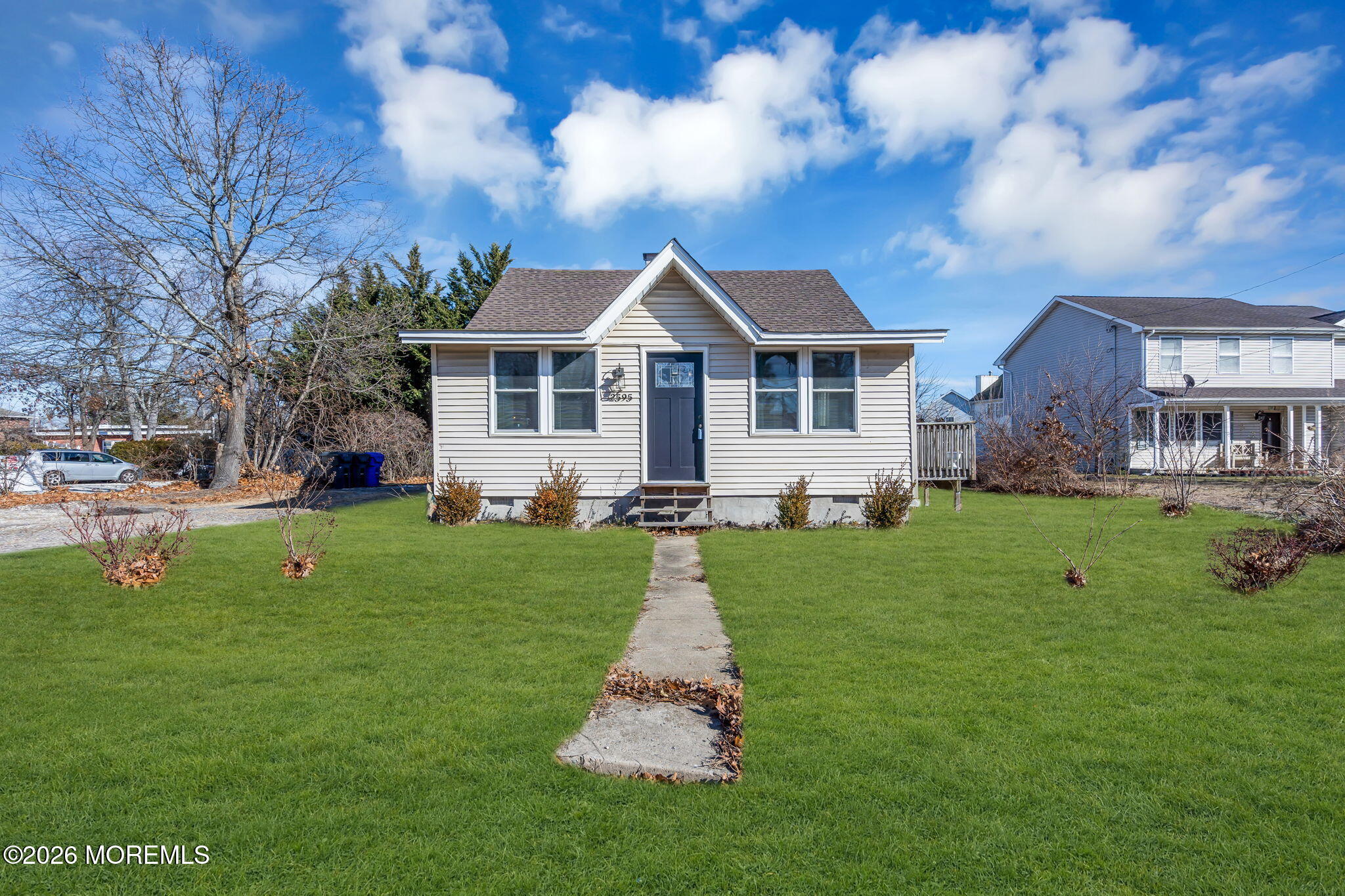 2595 Hooper Avenue