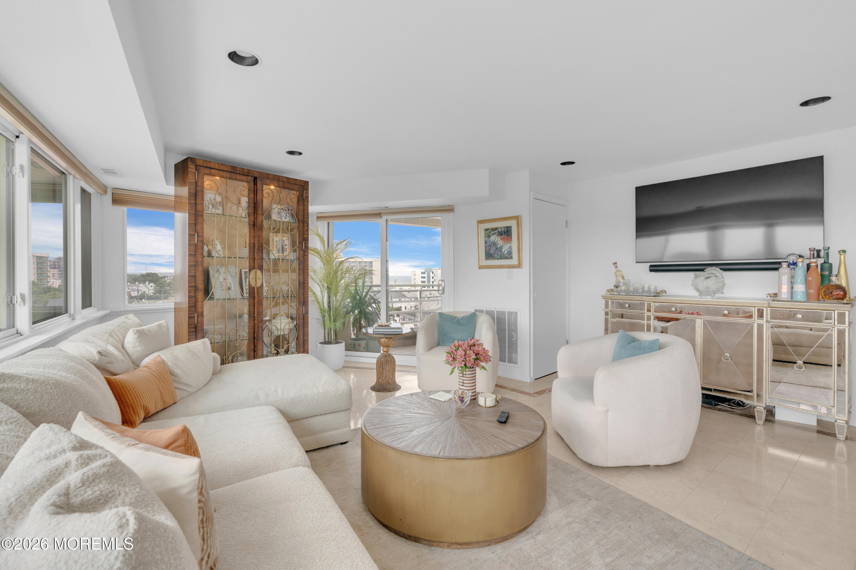 525 Ocean Boulevard 501
