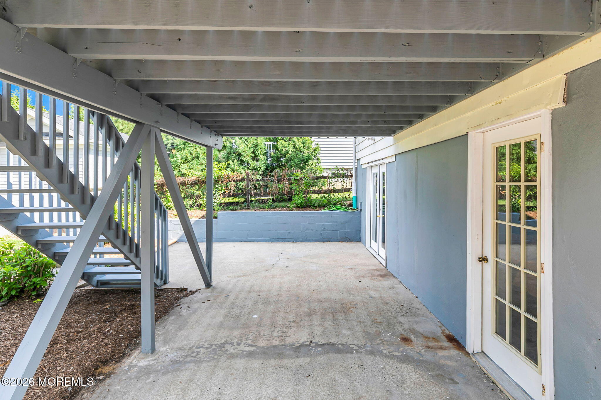 96 E River Road