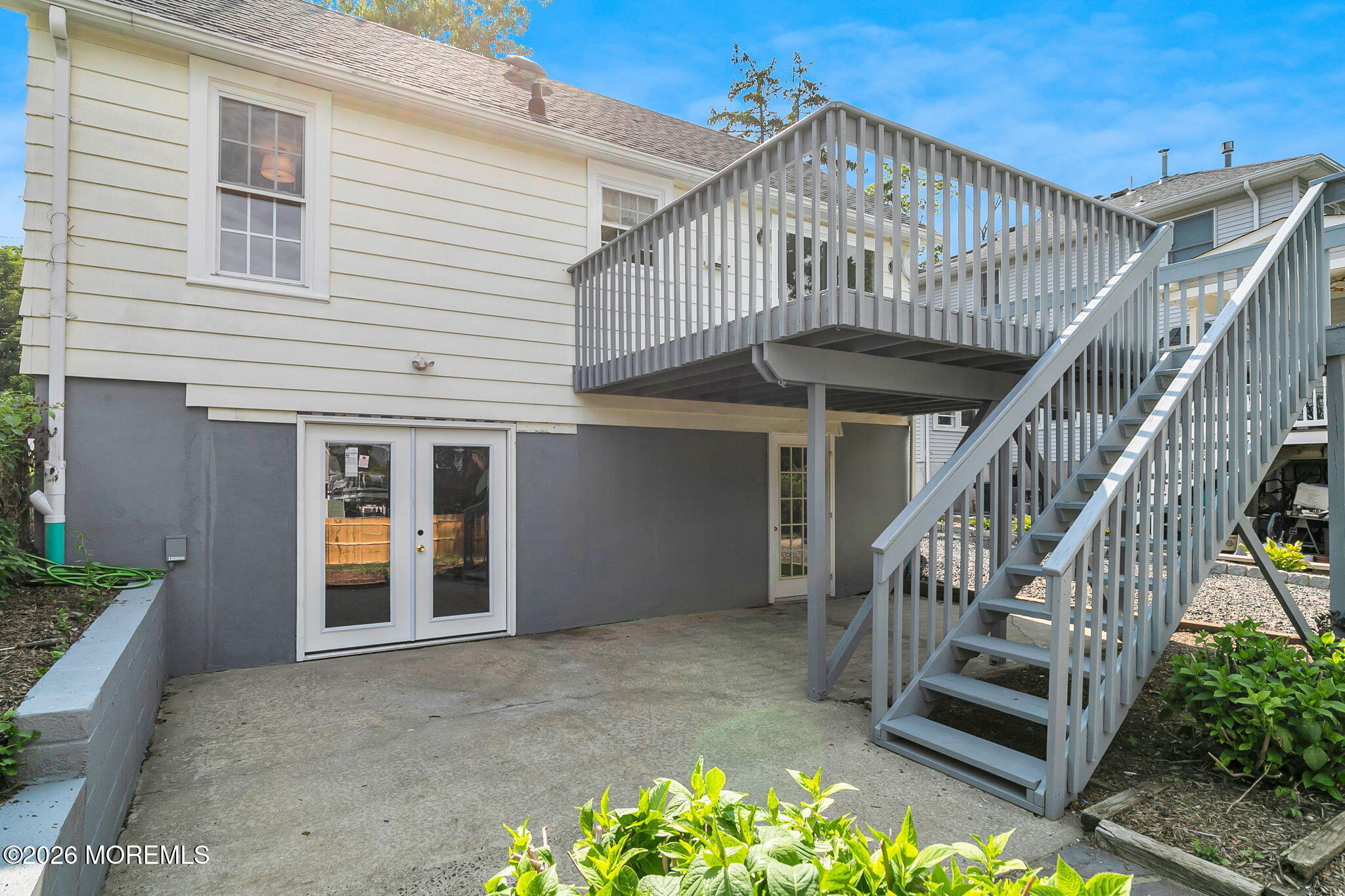 96 E River Road