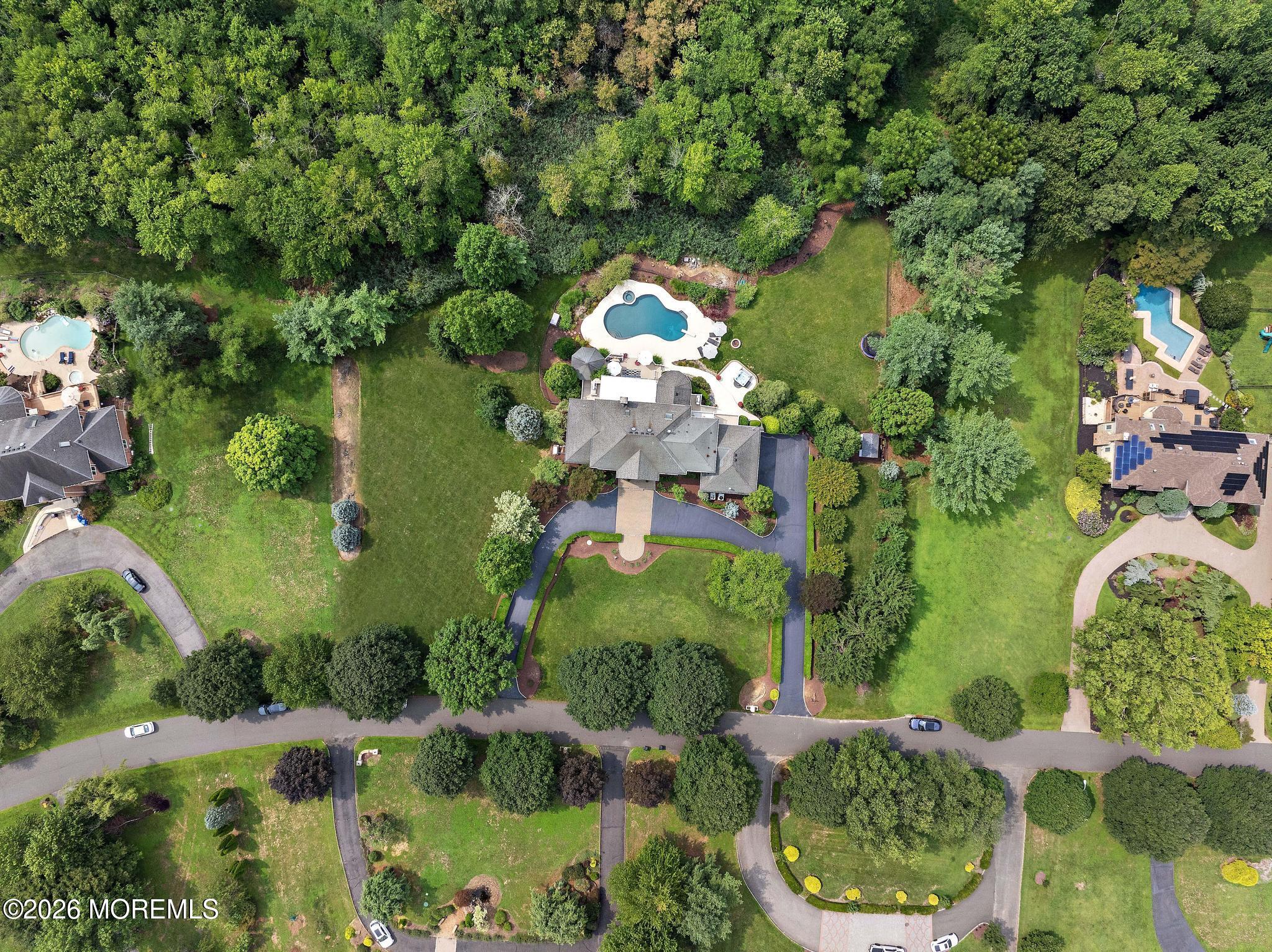 7 Twin Lakes Drive