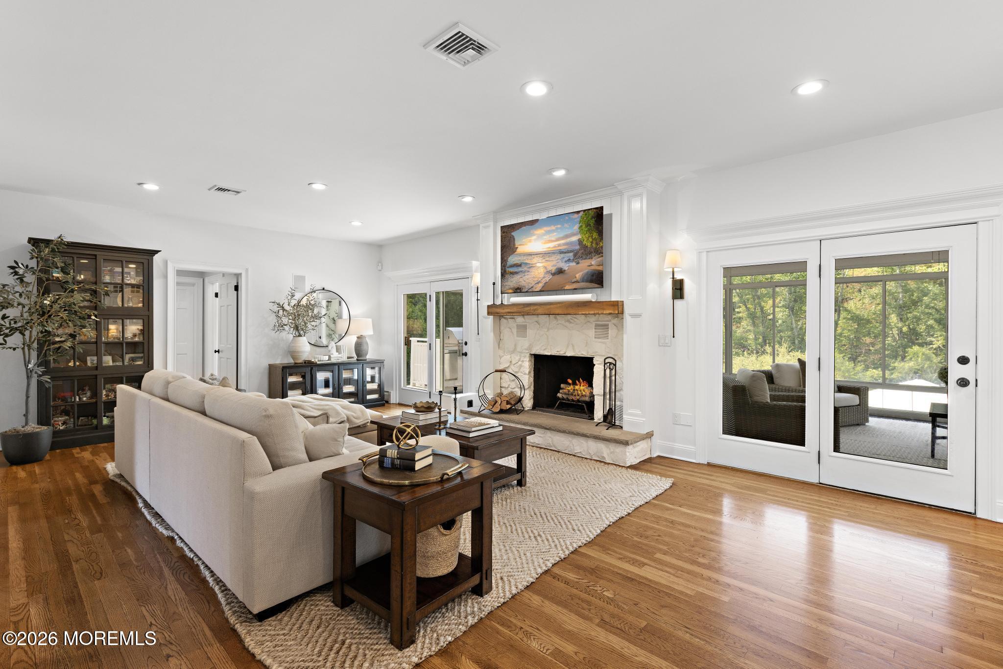 7 Twin Lakes Drive