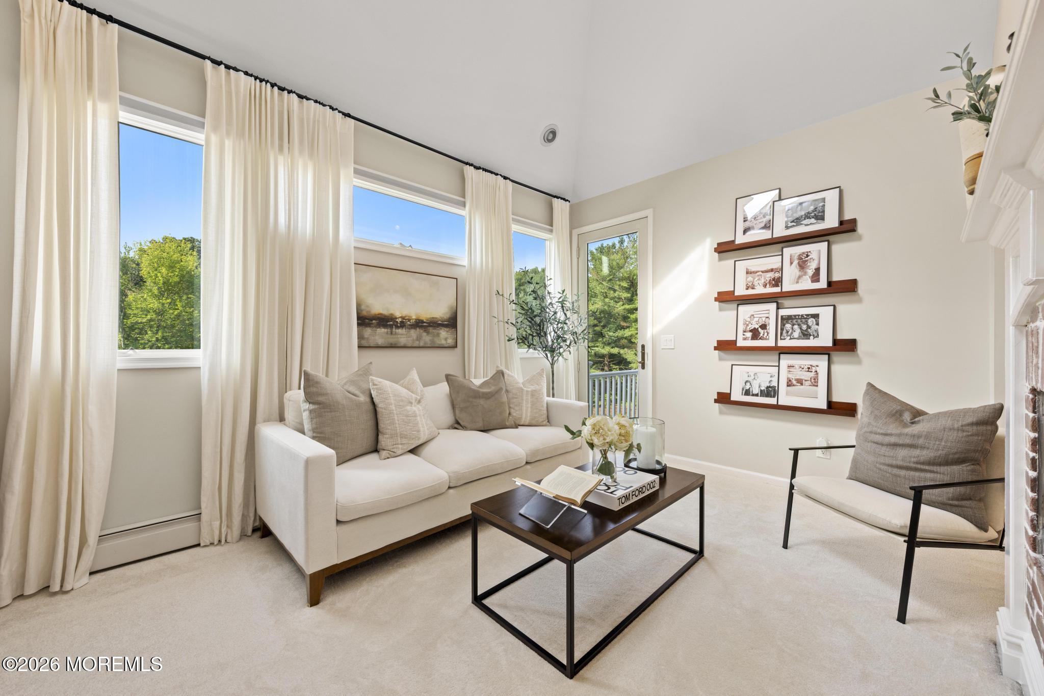 7 Twin Lakes Drive
