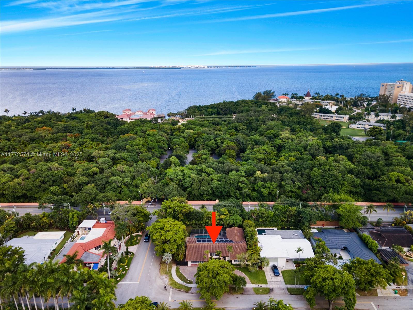 305 E Shore Dr E