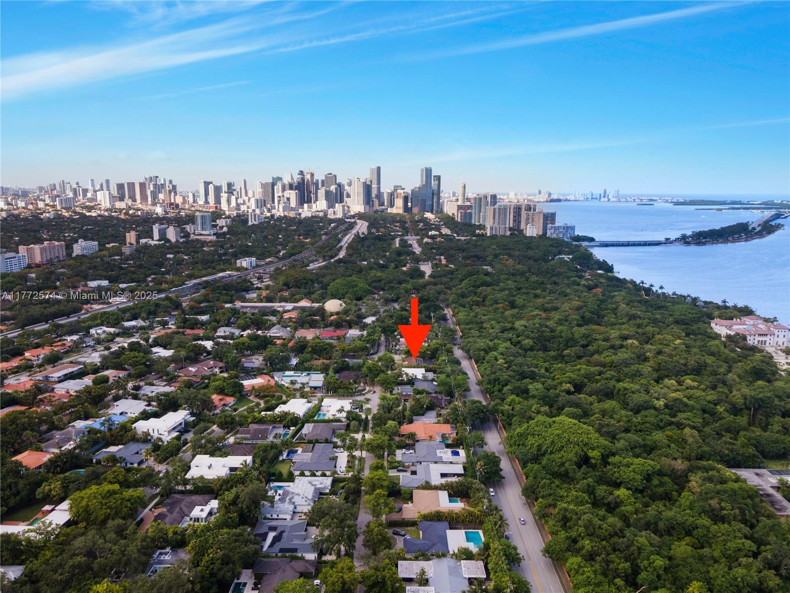 305 E Shore Dr E