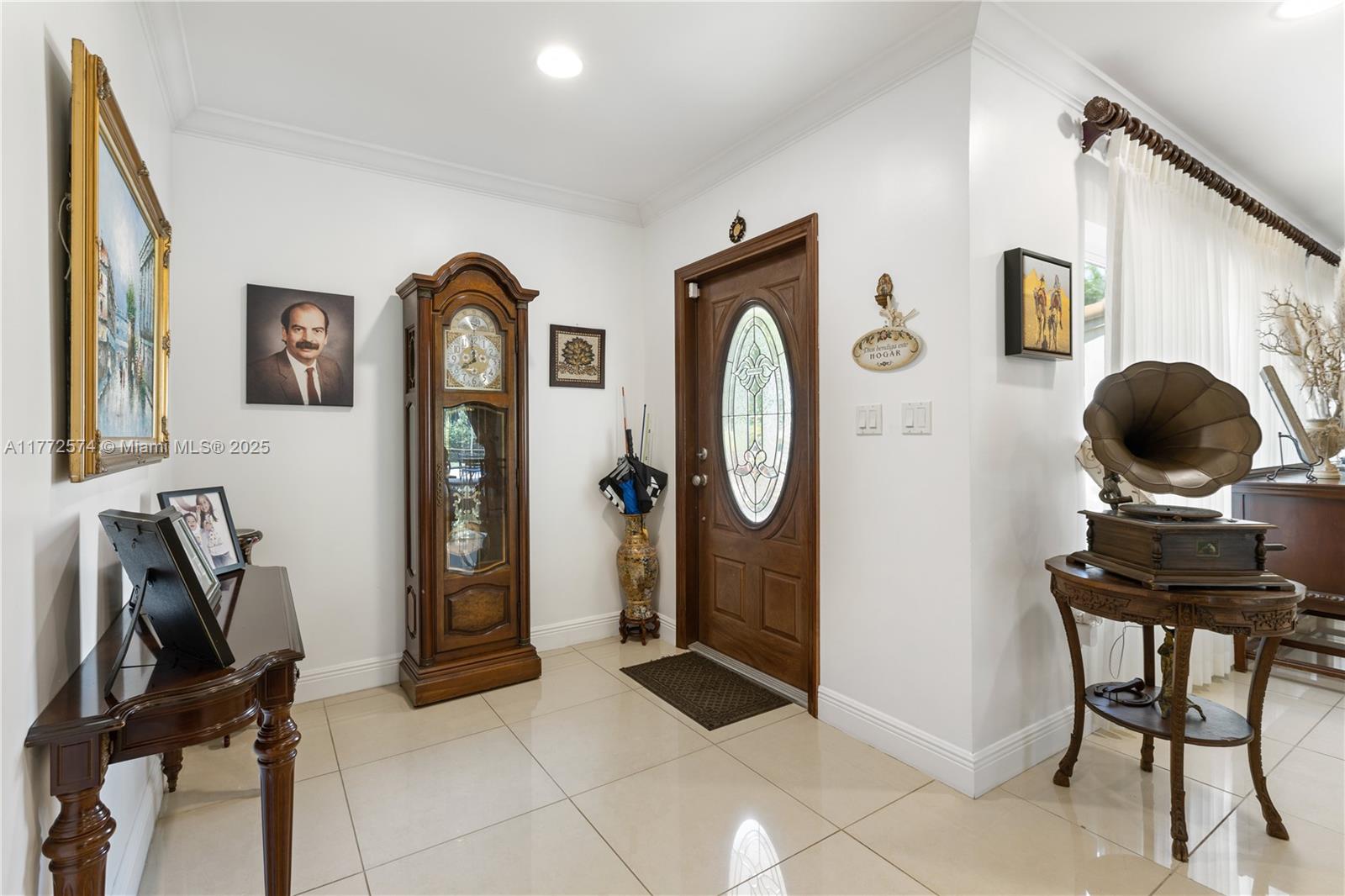 305 E Shore Dr E