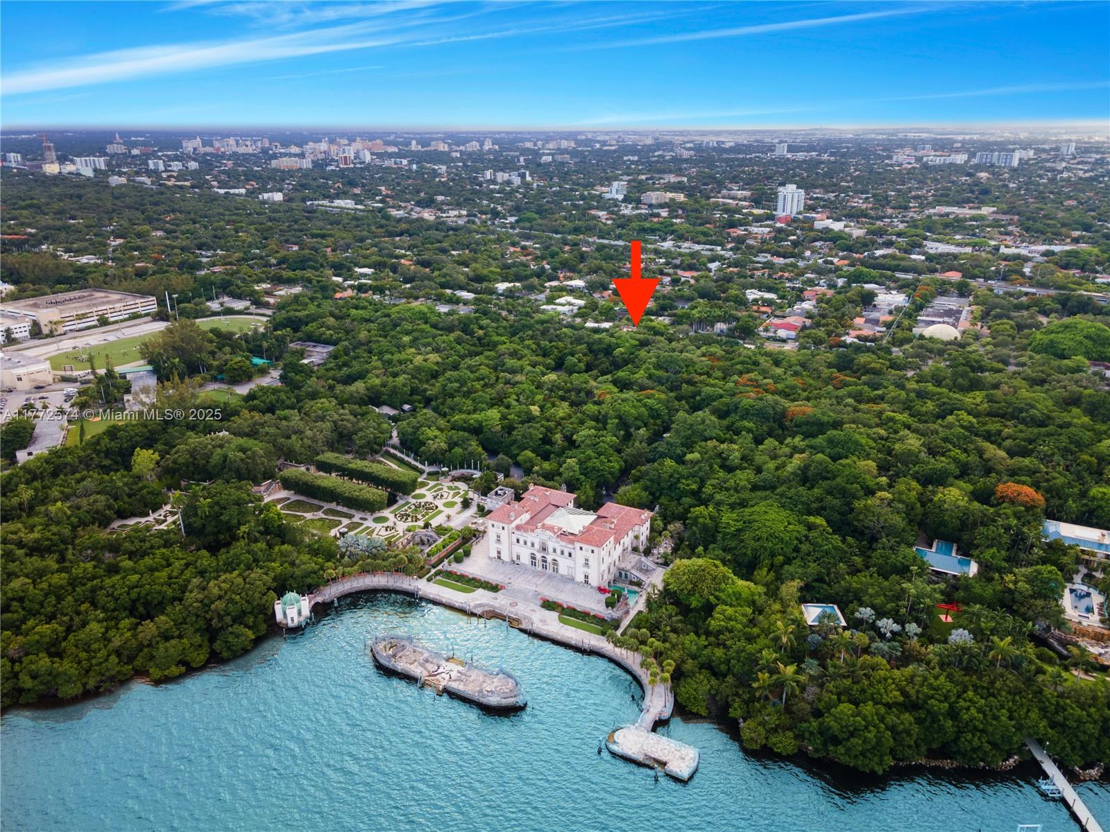 305 E Shore Dr E