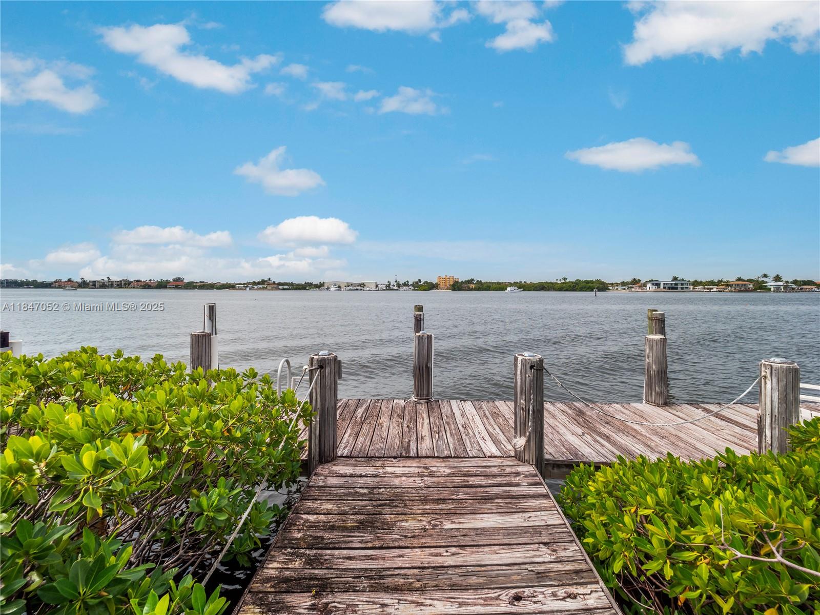 1635 Lands End Rd