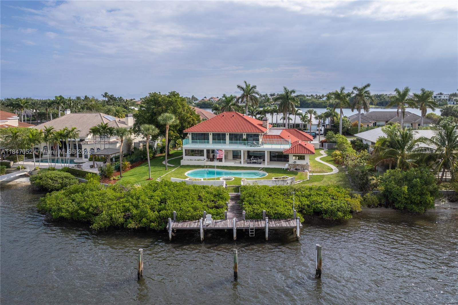 1635 Lands End Rd