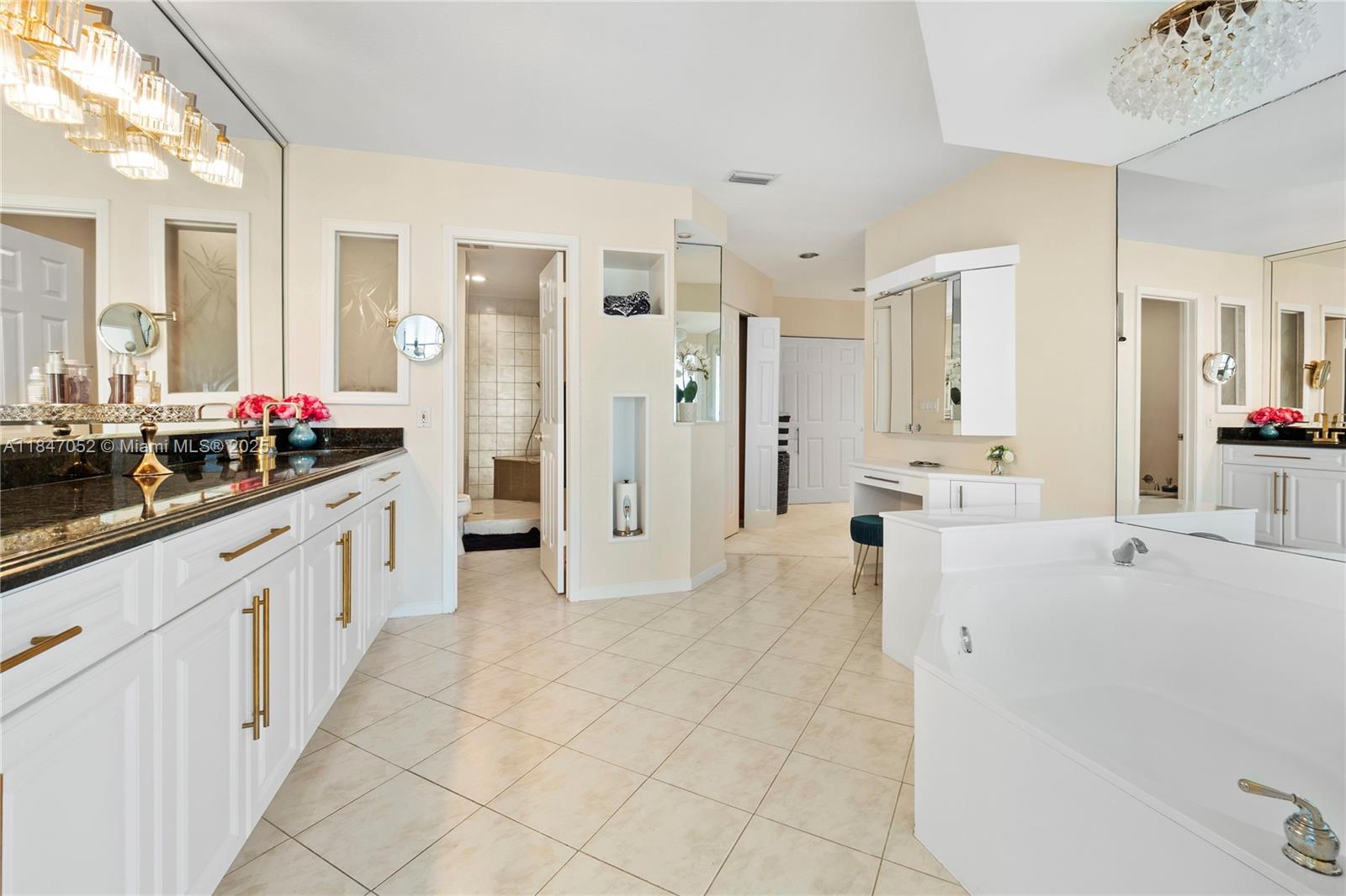 1635 Lands End Rd