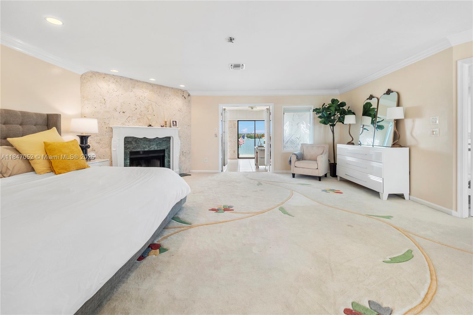 1635 Lands End Rd