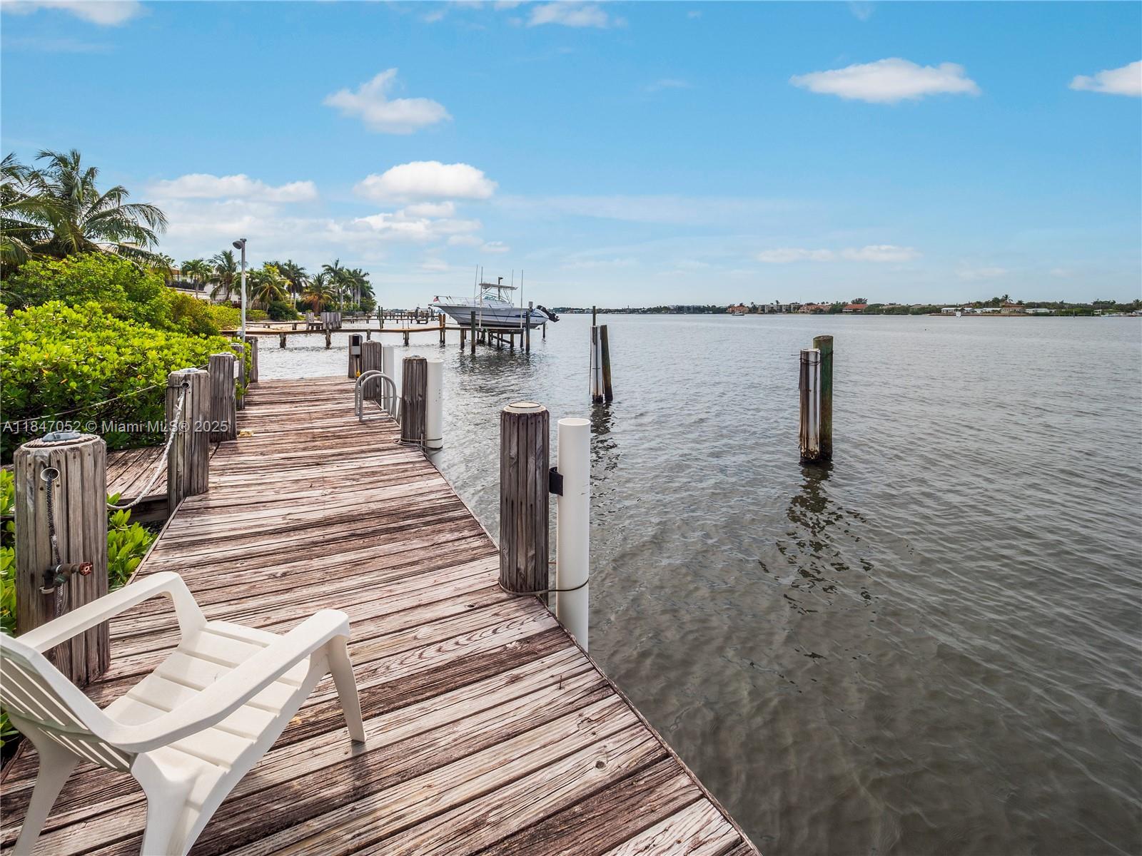 1635 Lands End Rd