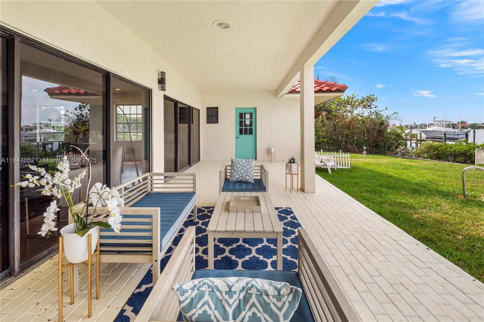 1635 Lands End Rd