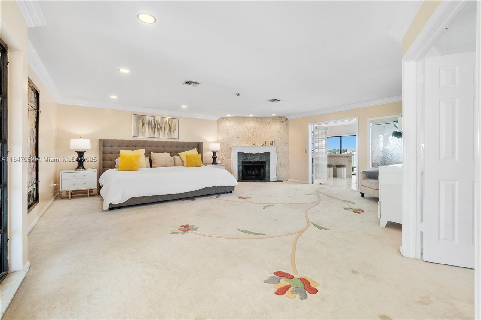 1635 Lands End Rd