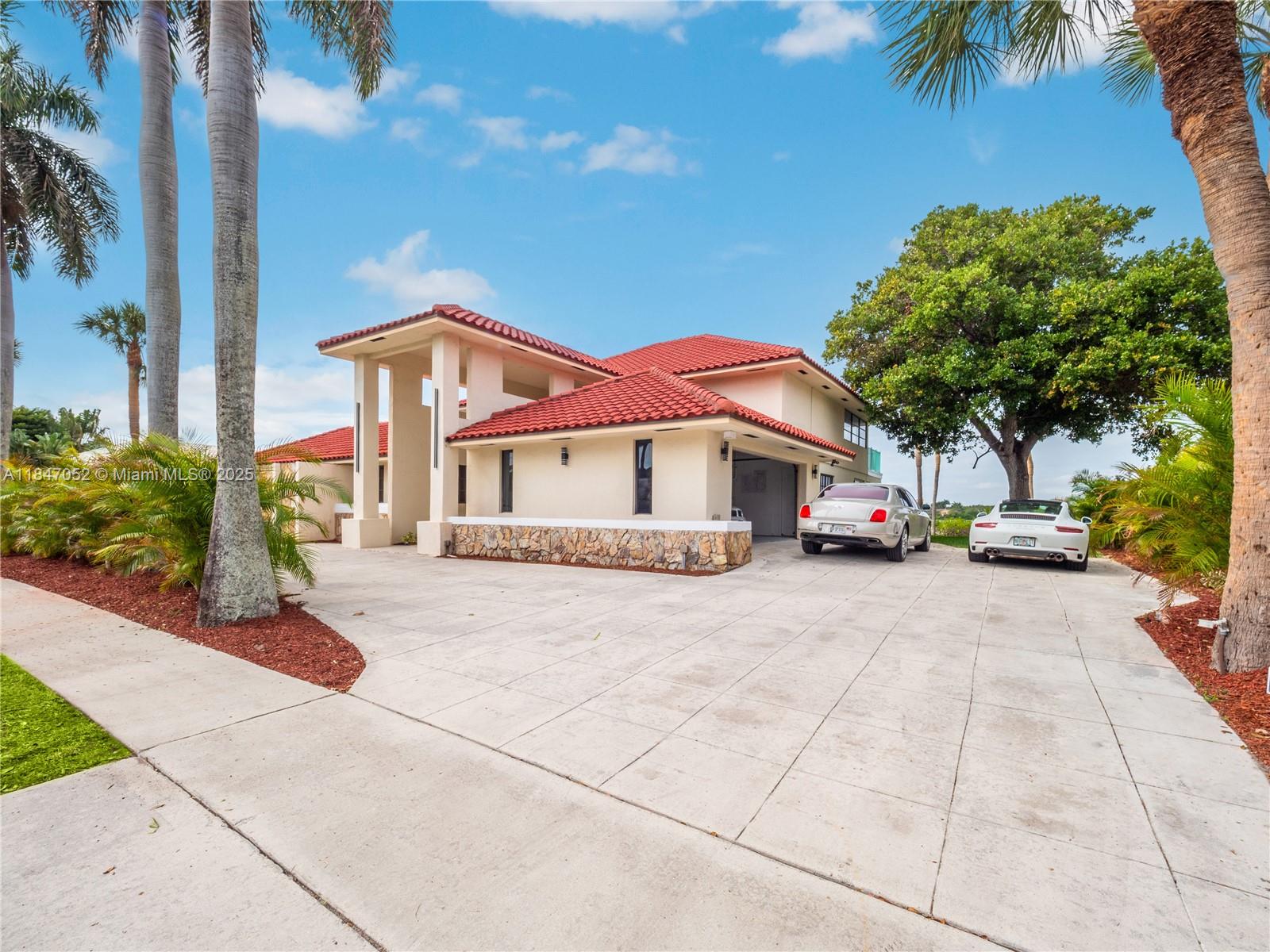 1635 Lands End Rd