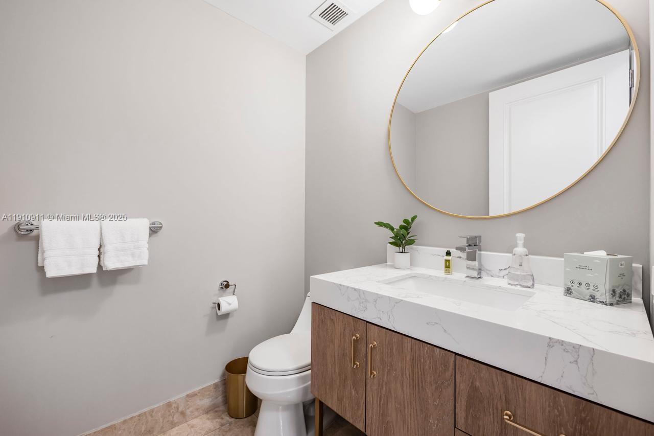 1435 Brickell Ave # 3410