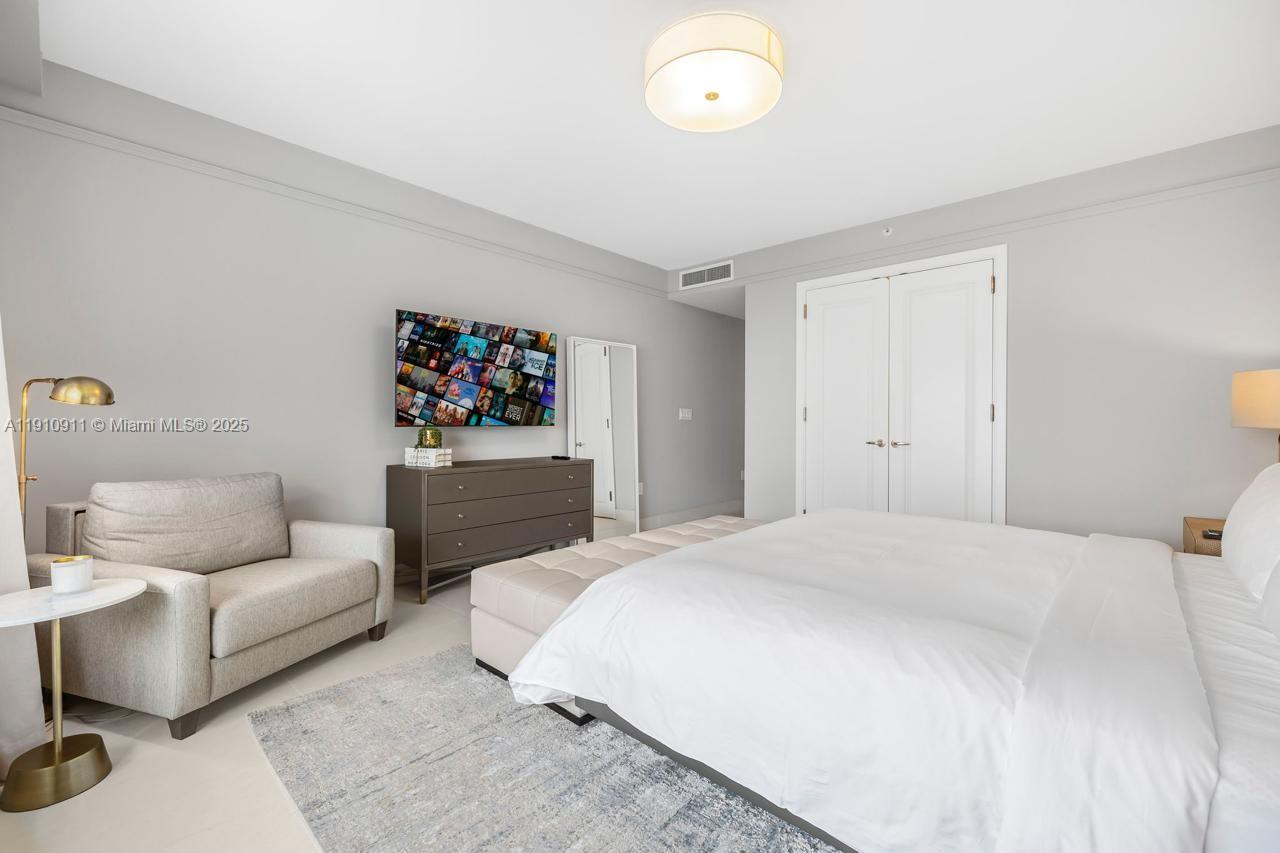 1435 Brickell Ave # 3410