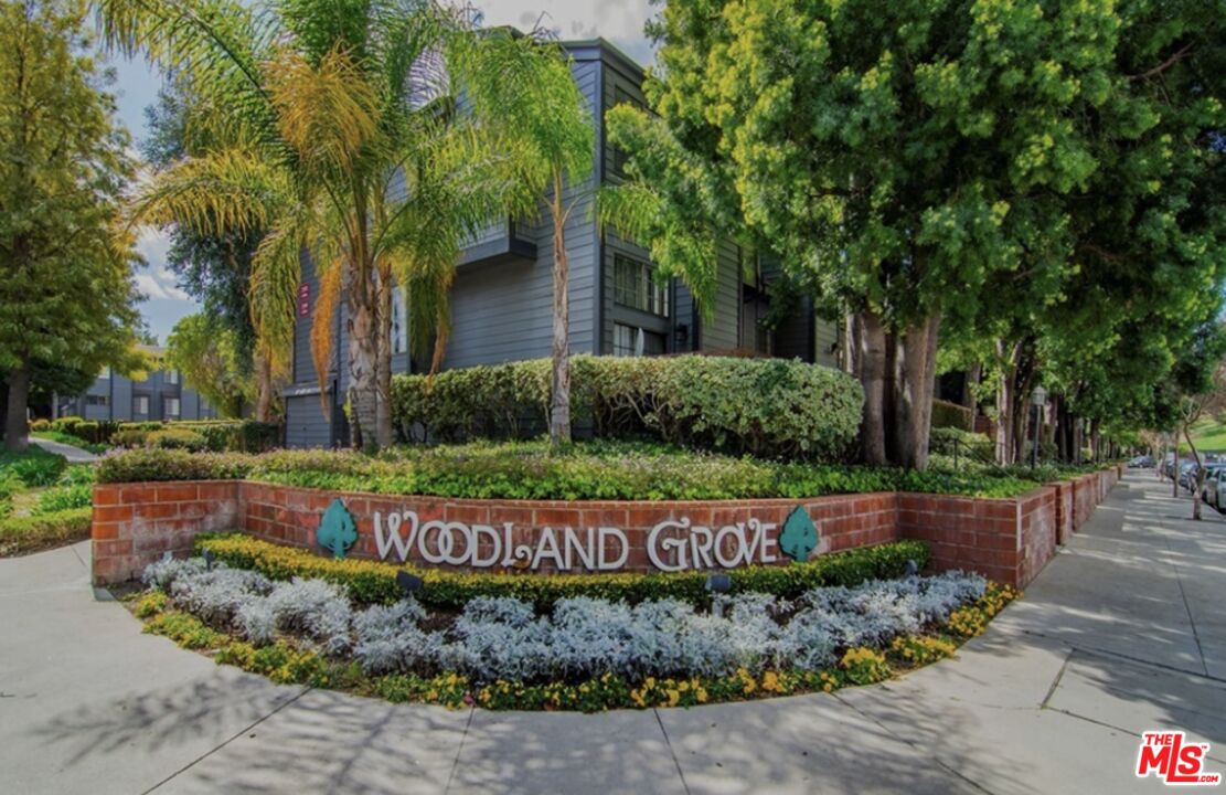 5731 Topanga Canyon Blvd Unit: 3