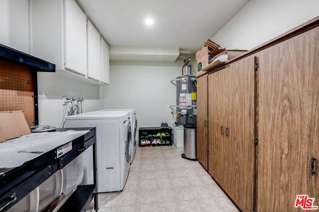 5731 Topanga Canyon Blvd Unit: 3