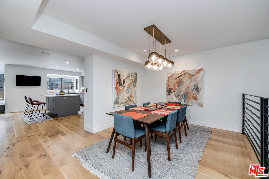 5731 Topanga Canyon Blvd Unit: 3
