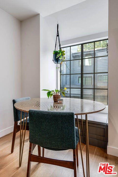 5731 Topanga Canyon Blvd Unit: 3